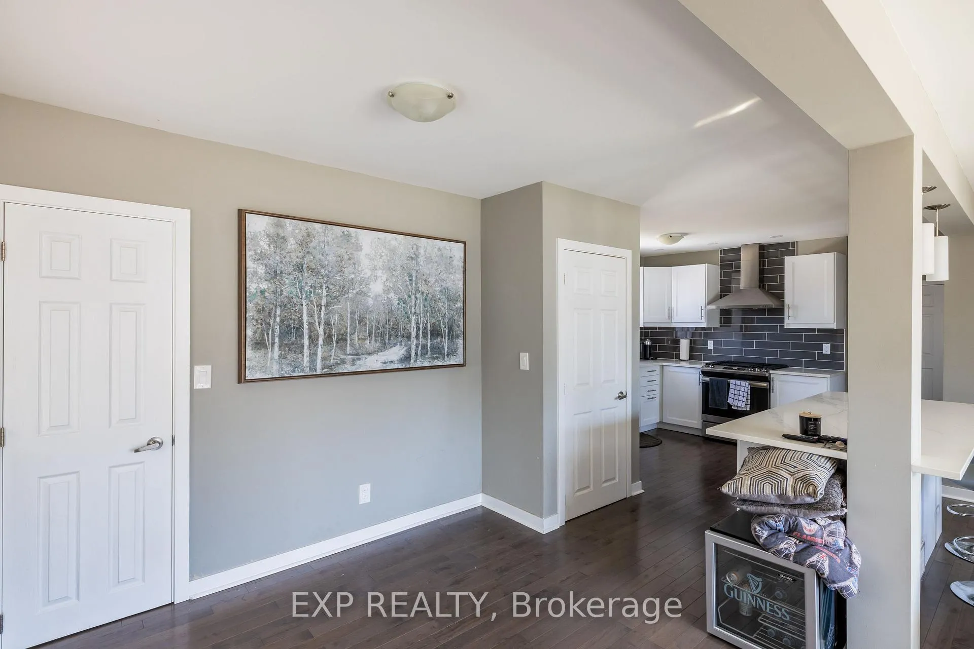 Photo 11 of 35 Withrow Avenue, Ottawa, Meadowlands/St. Claire Gardens — HOMEH