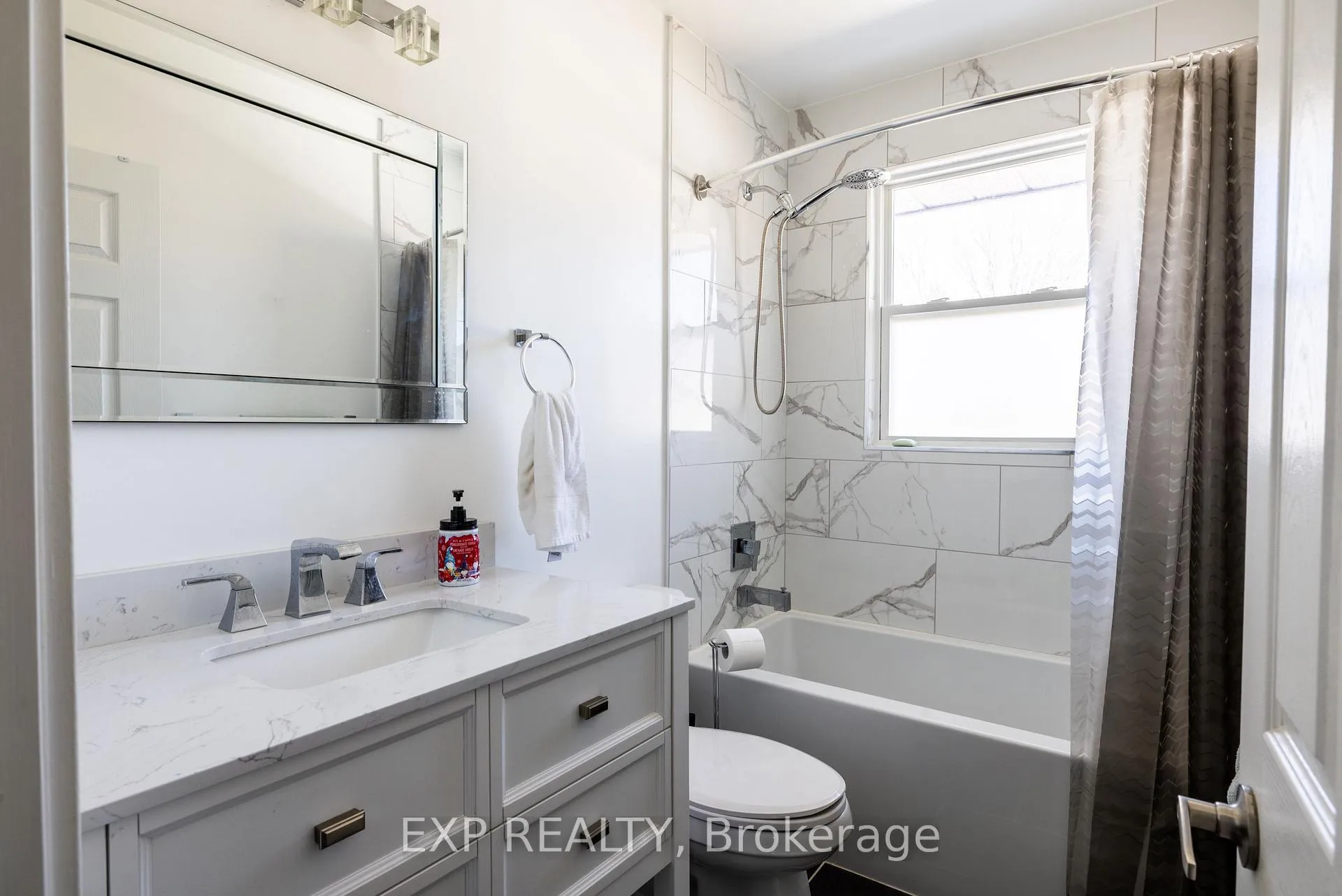 Photo 17 of 35 Withrow Avenue, Ottawa, Meadowlands/St. Claire Gardens — HOMEH
