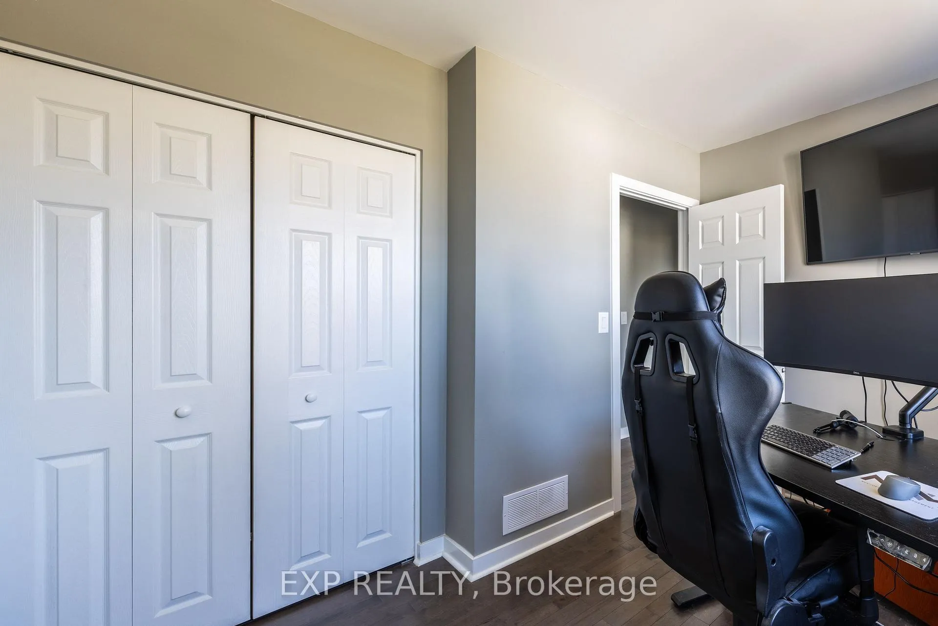 Photo 18 of 35 Withrow Avenue, Ottawa, Meadowlands/St. Claire Gardens — HOMEH