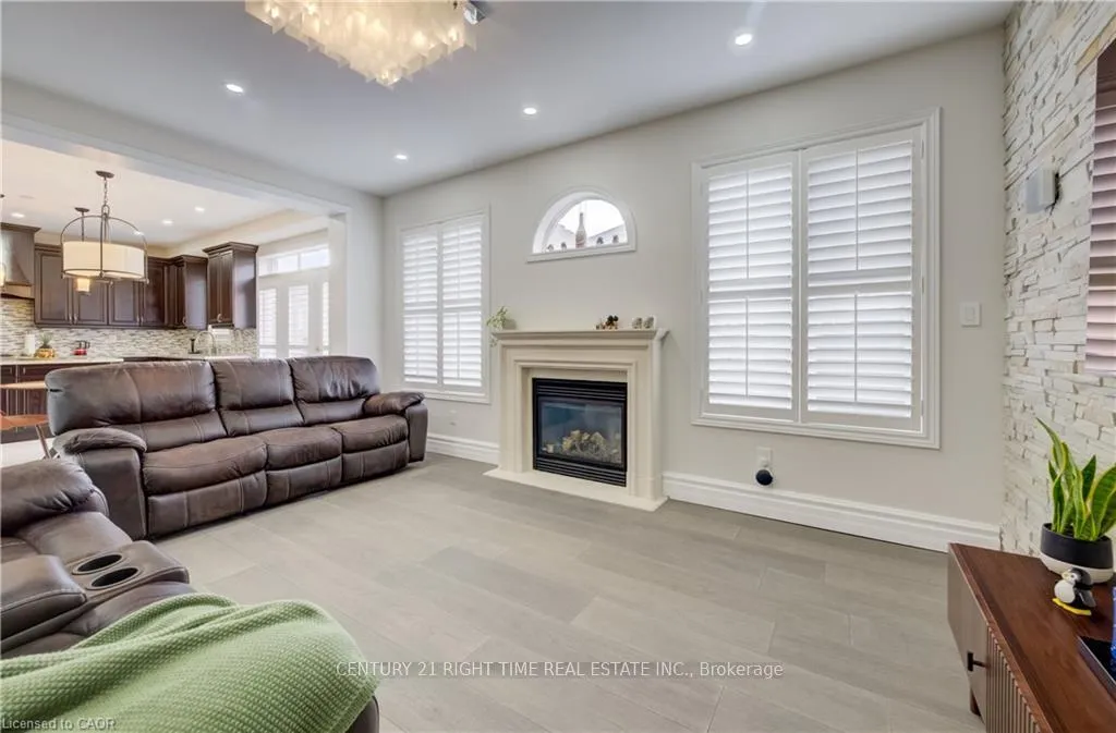 Photo 10 of 4612 Doug Wright Drive, Burlington, Alton — HOMEH