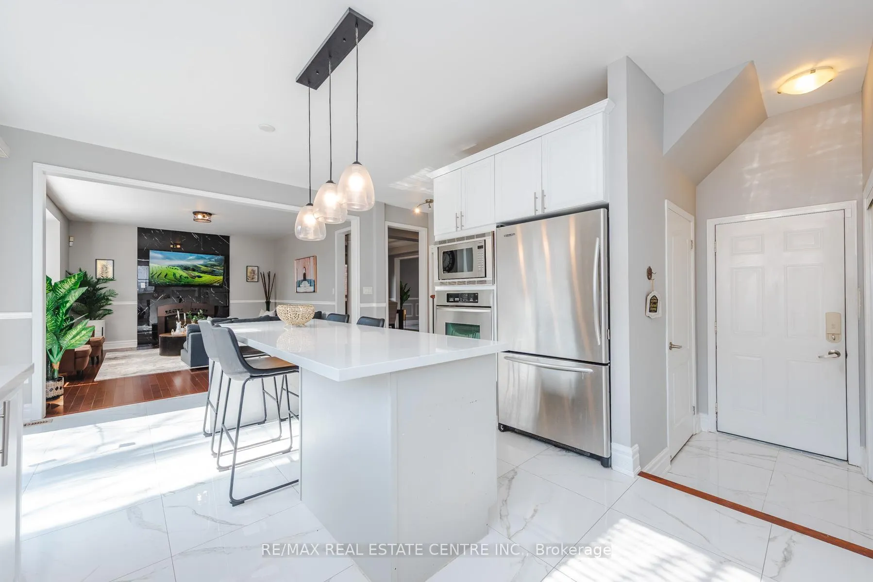 Photo 12 of 920 Bessy Trail, Milton, Coates — HOMEH