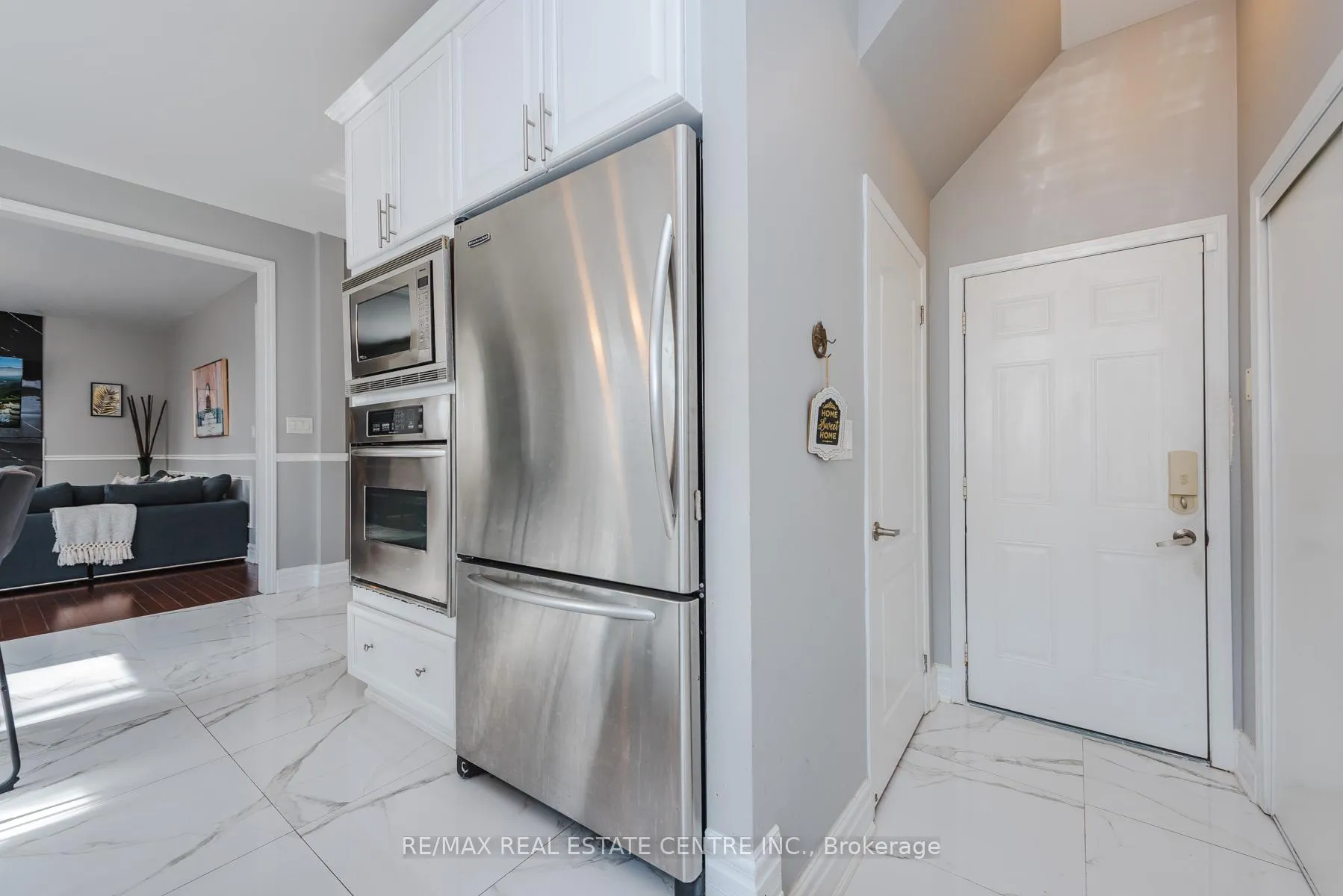 Photo 13 of 920 Bessy Trail, Milton, Coates — HOMEH