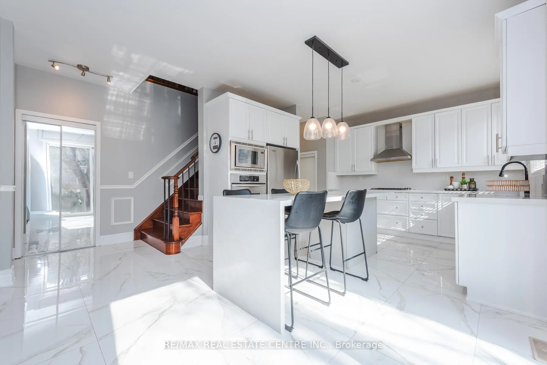 Photo 14 of 920 Bessy Trail, Milton, Coates — HOMEH