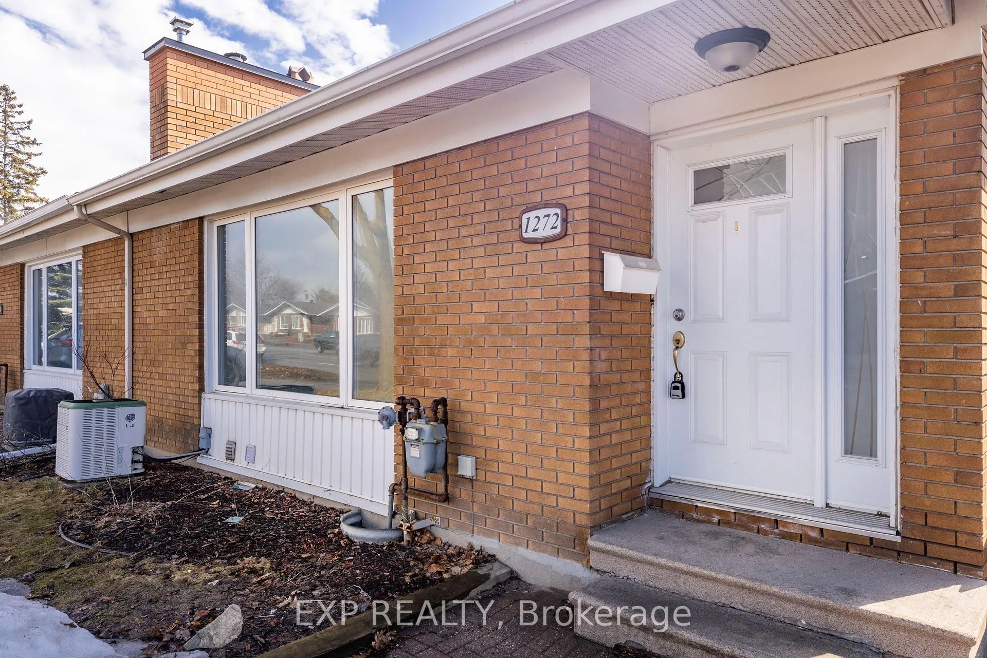 Photo 2 of 1272 Maitland Avenue, Ottawa, Copeland Park — HOMEH