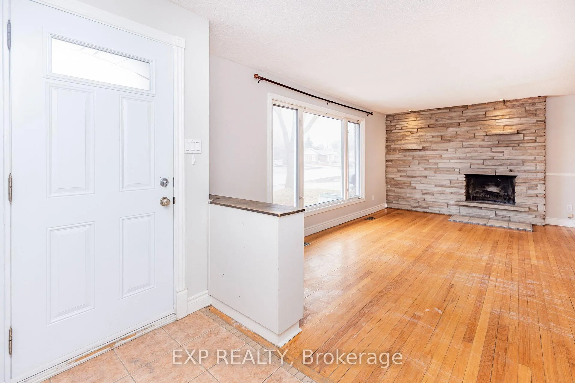 Photo 3 of 1272 Maitland Avenue, Ottawa, Copeland Park — HOMEH
