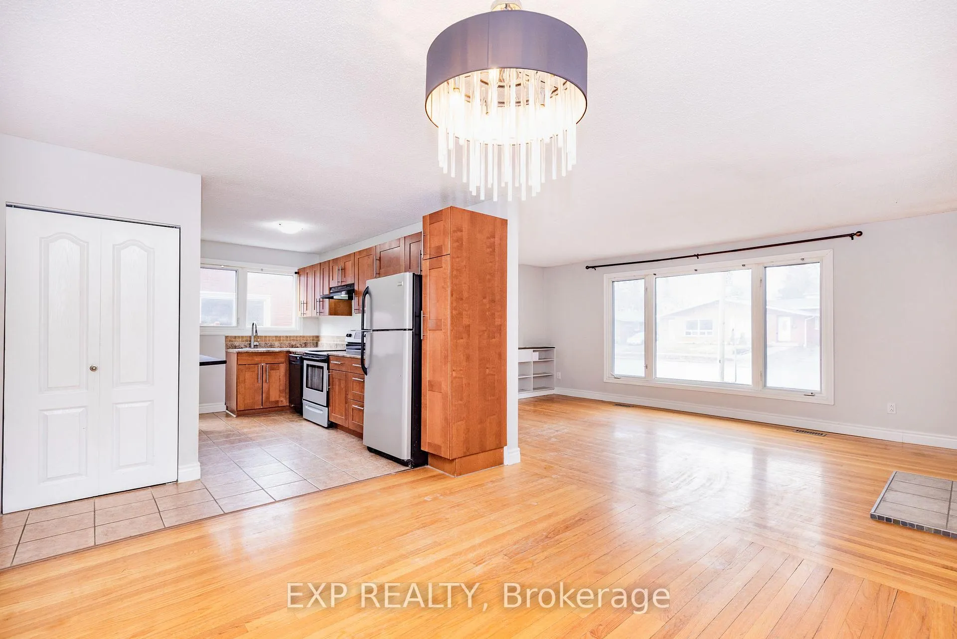 Photo 8 of 1272 Maitland Avenue, Ottawa, Copeland Park — HOMEH