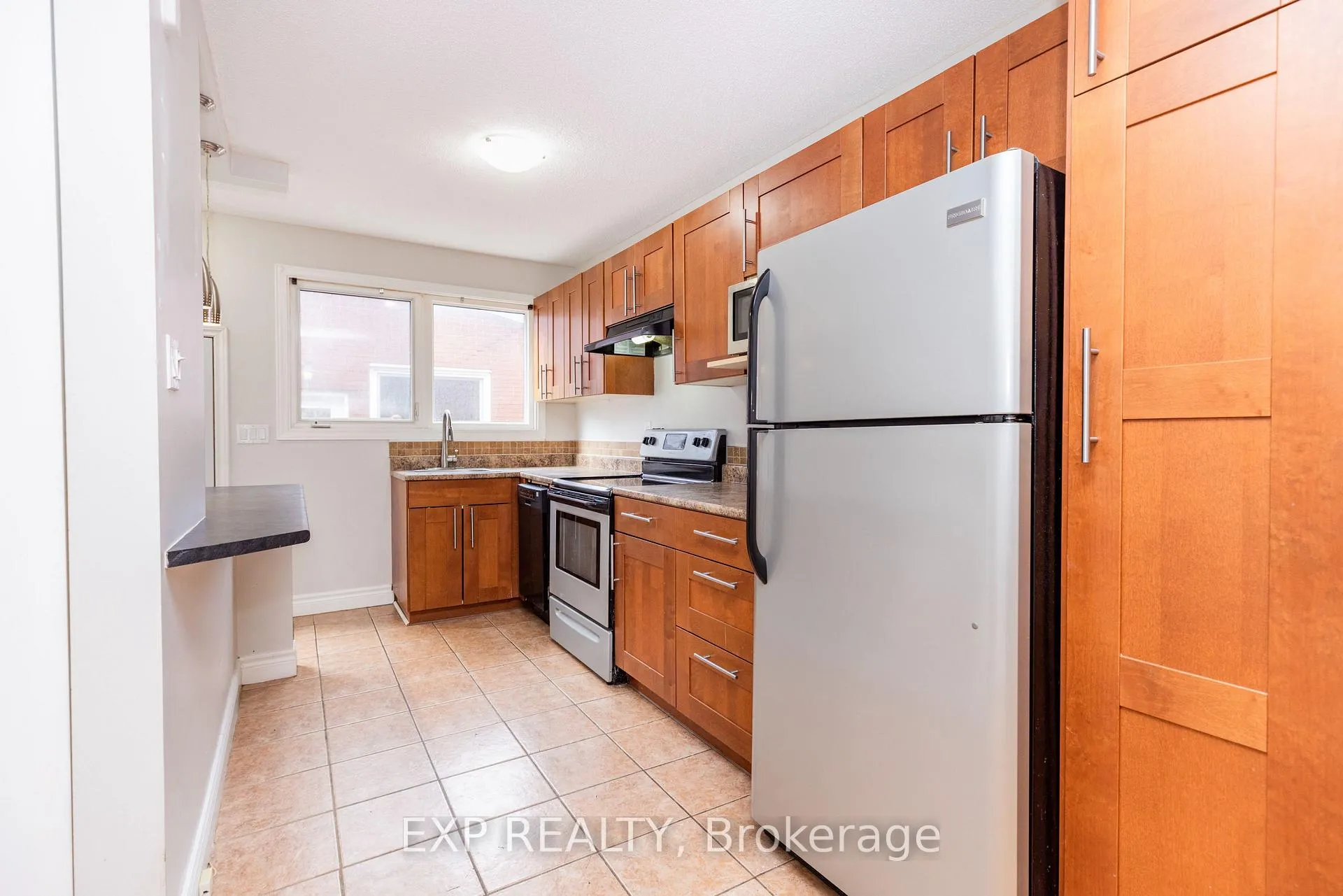 Photo 10 of 1272 Maitland Avenue, Ottawa, Copeland Park — HOMEH