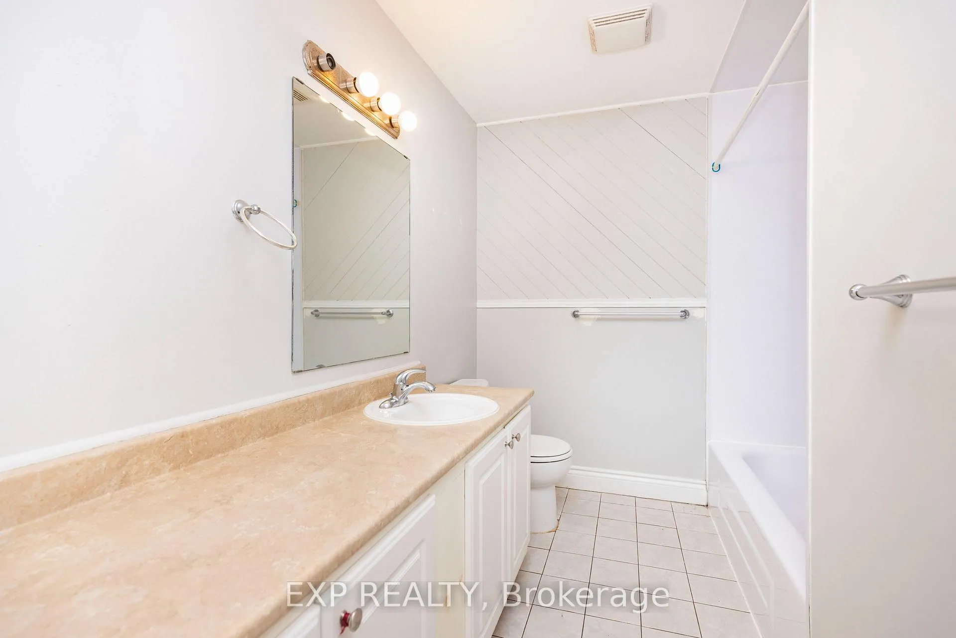 Photo 14 of 1272 Maitland Avenue, Ottawa, Copeland Park — HOMEH