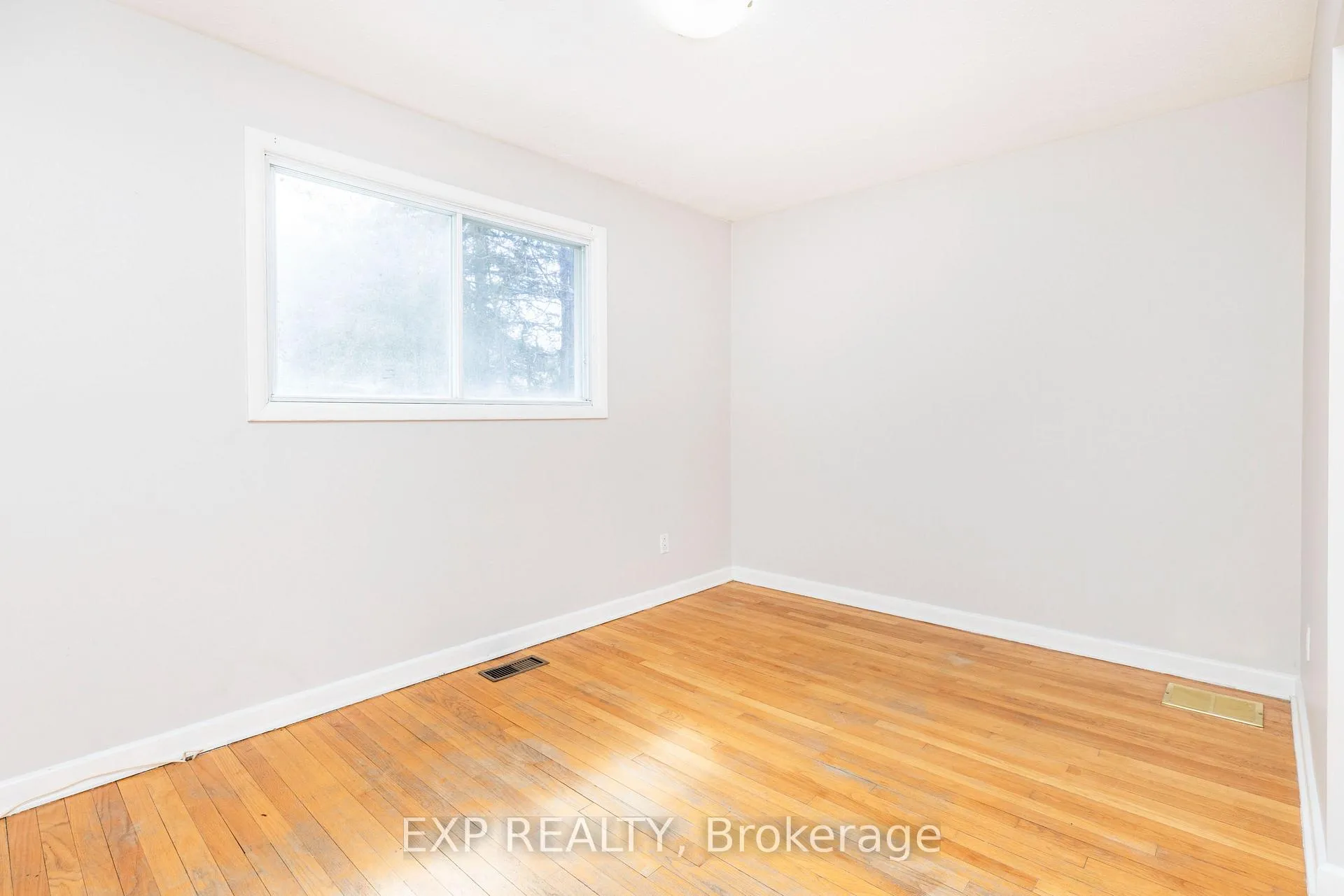 Photo 18 of 1272 Maitland Avenue, Ottawa, Copeland Park — HOMEH
