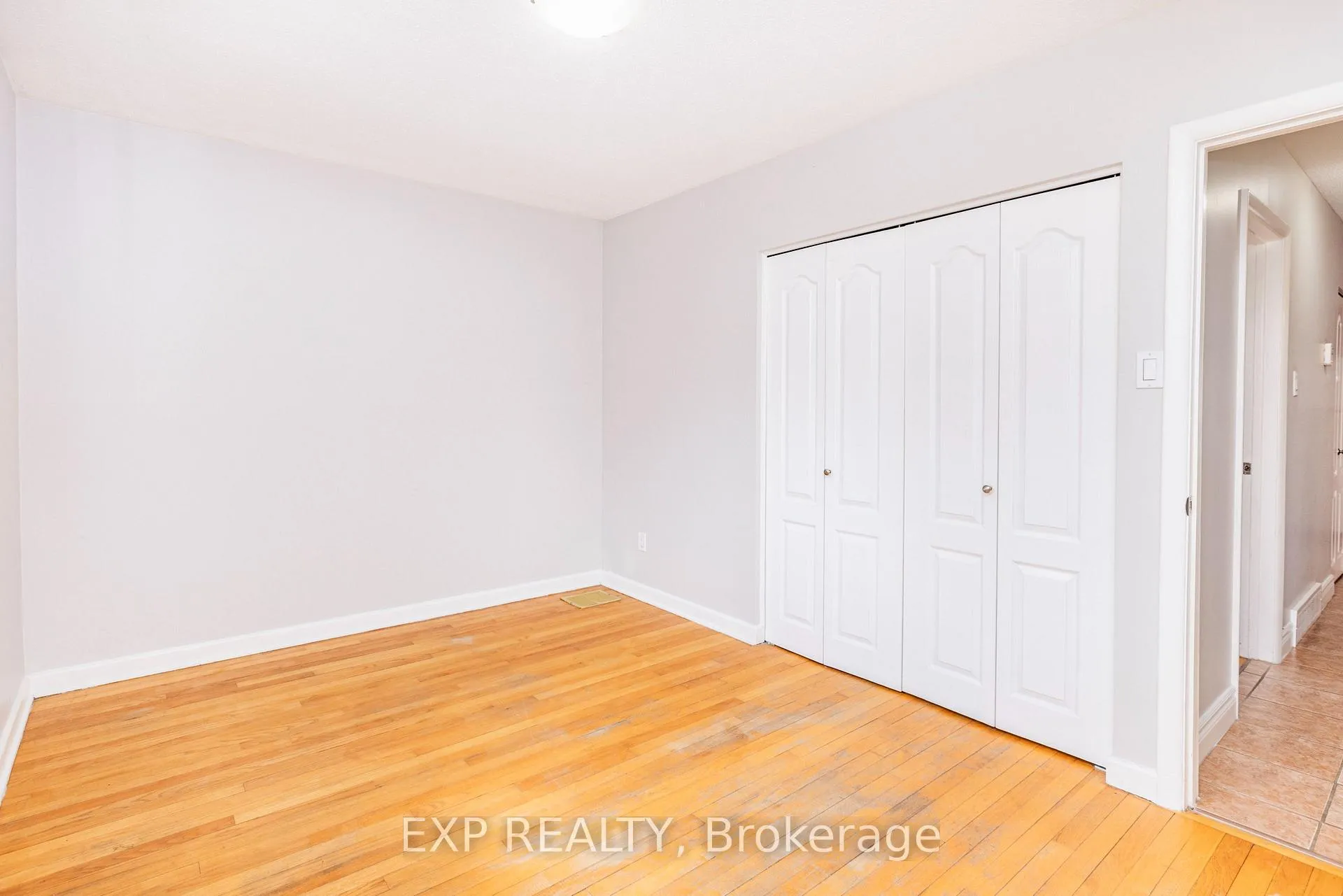 Photo 19 of 1272 Maitland Avenue, Ottawa, Copeland Park — HOMEH