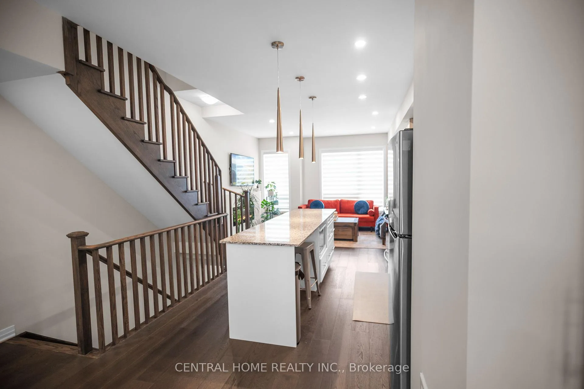 Photo 4 of 1625 Pleasure Valley Path N, Oshawa, Samac — HOMEH