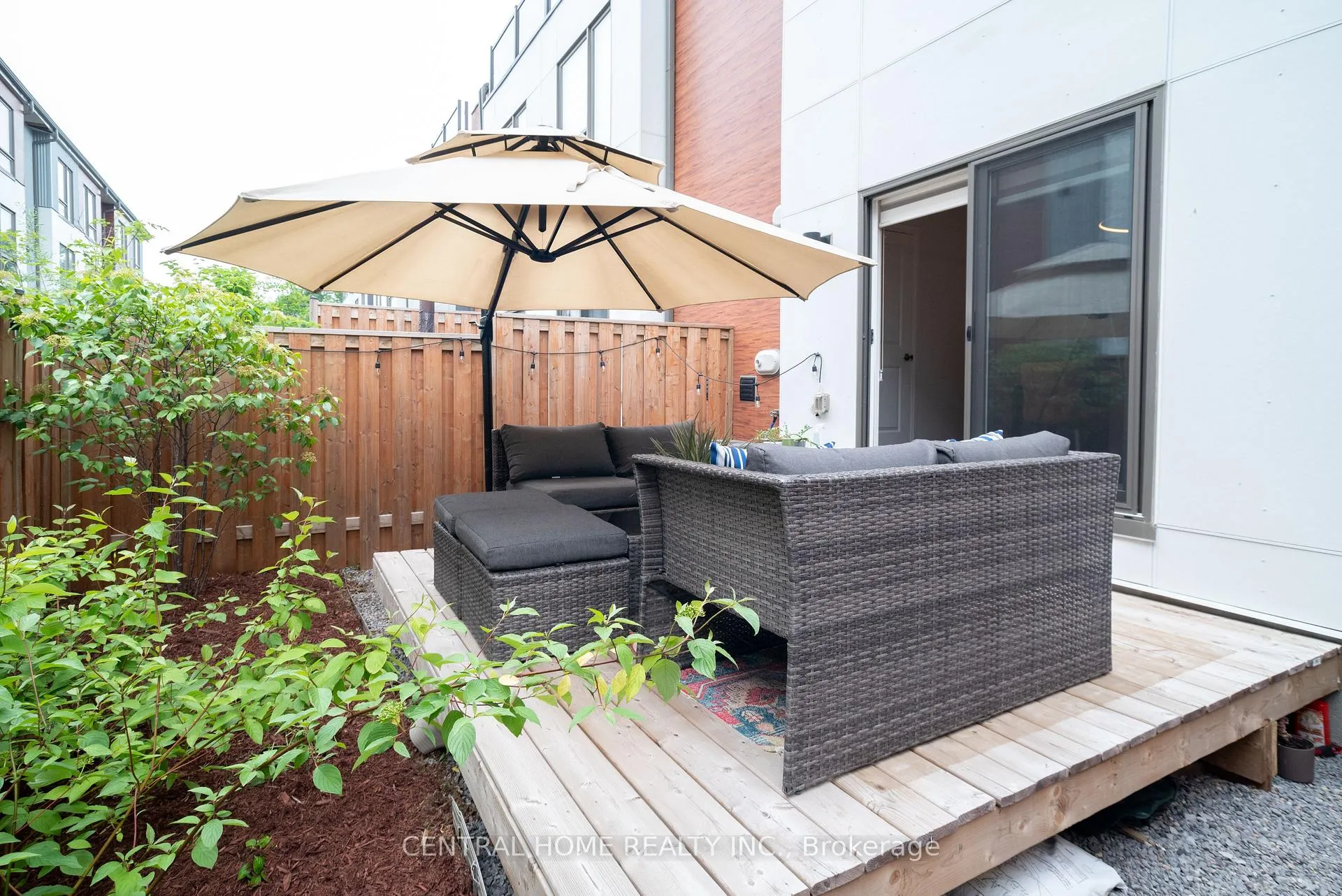 Photo 10 of 1625 Pleasure Valley Path N, Oshawa, Samac — HOMEH
