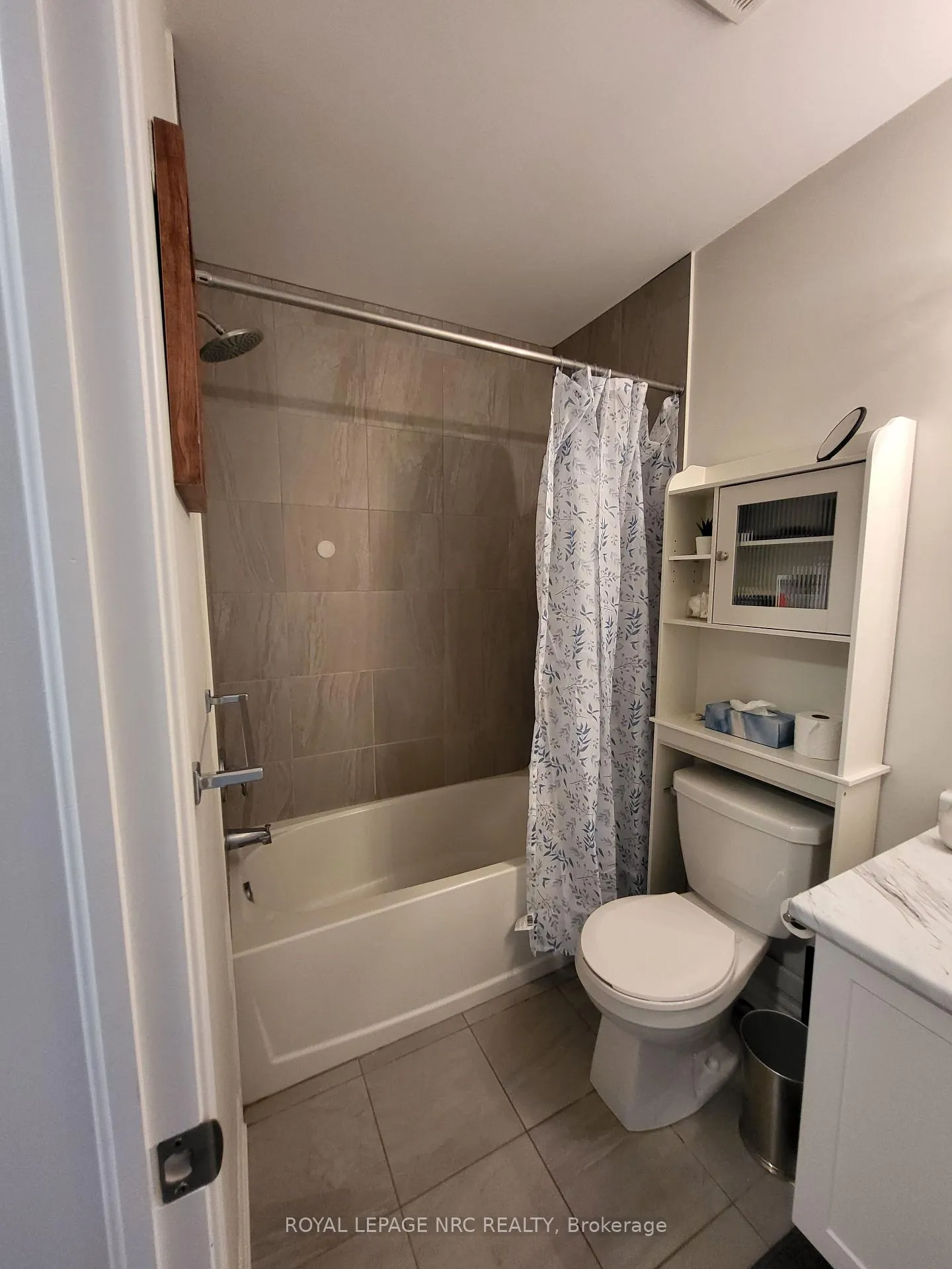 Photo 16 of Unit 12, 5014 Serena Drive, Lincoln, Beamsville — HOMEH