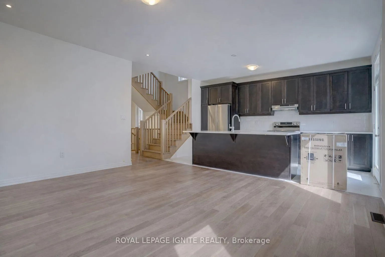 Photo 5 of 1584 Scarlett Trail, Pickering, Rural Pickering — HOMEH
