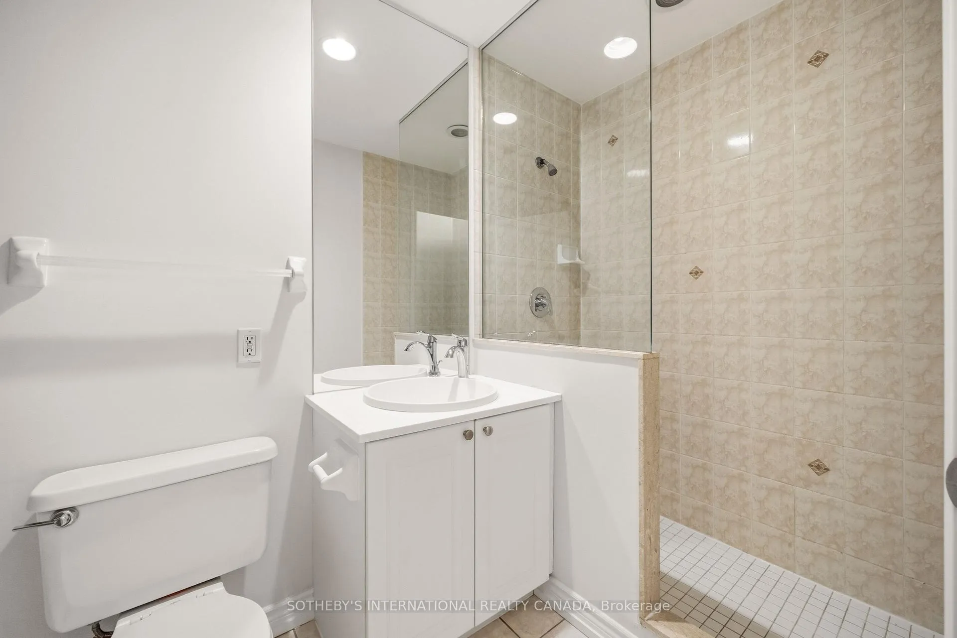 Photo 8 of Unit 312, 410 Queens Quay W, Toronto, Waterfront Communities — HOMEH