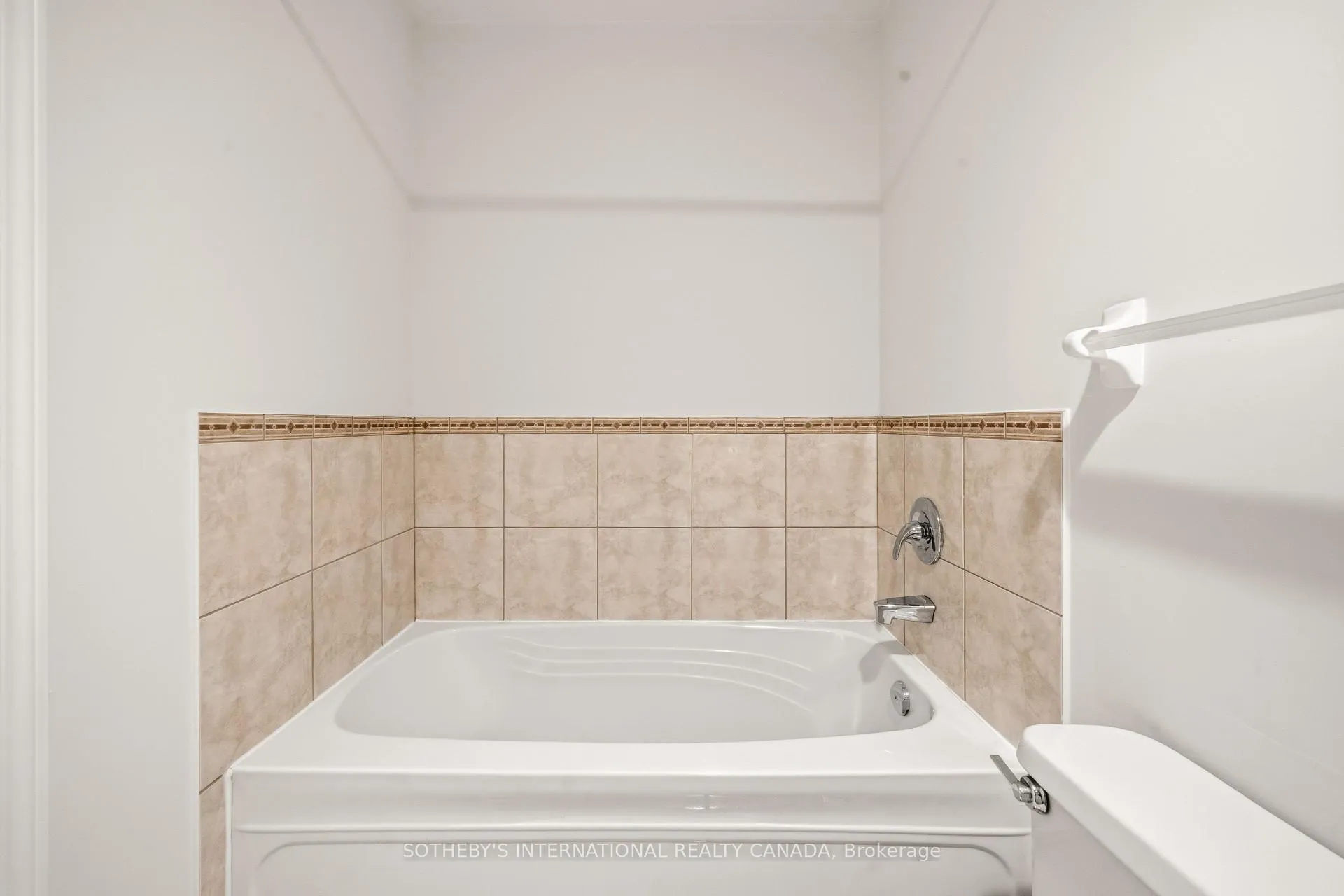 Photo 9 of Unit 312, 410 Queens Quay W, Toronto, Waterfront Communities — HOMEH