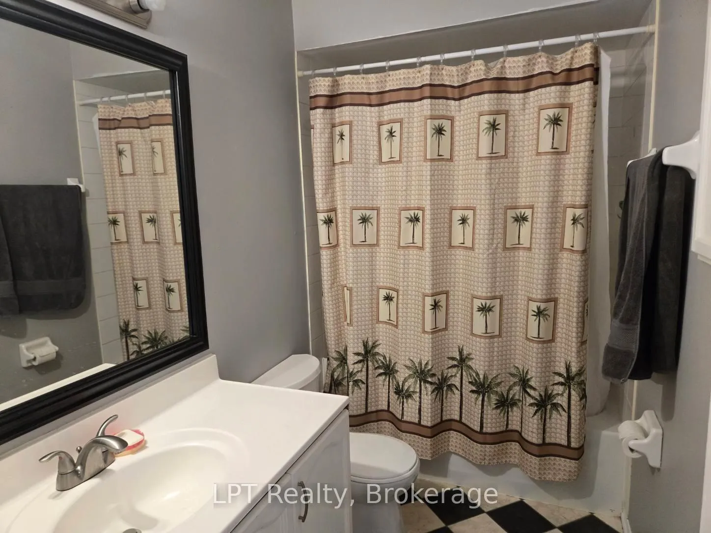 Photo 8 of 66 Landerville Lane, Clarington, Bowmanville — HOMEH