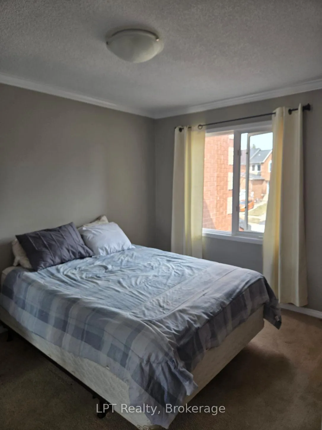 Photo 9 of 66 Landerville Lane, Clarington, Bowmanville — HOMEH