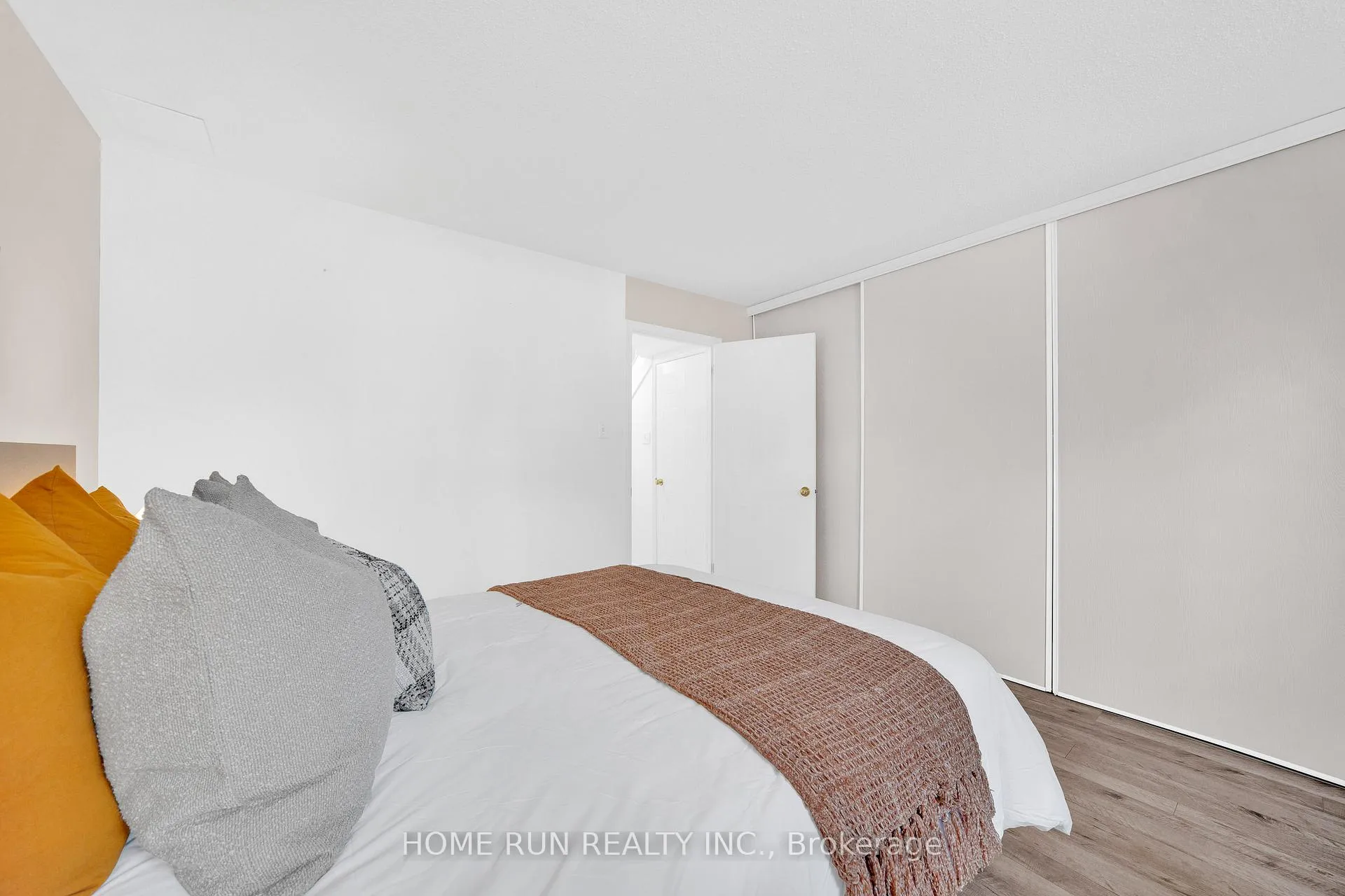 Photo 23 of 1150 Gablefield Private, Ottawa, Beaconwood — HOMEH