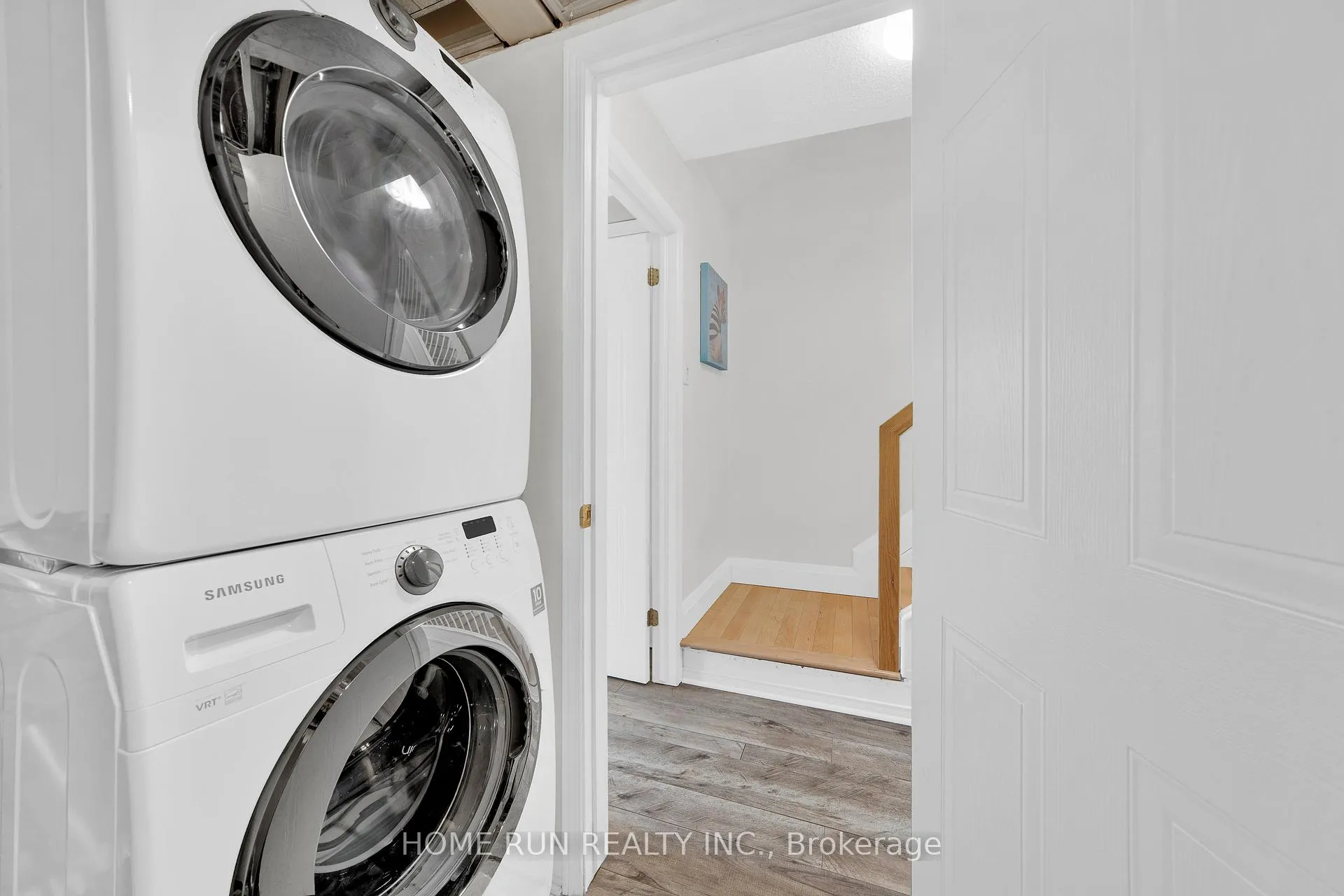 Photo 25 of 1150 Gablefield Private, Ottawa, Beaconwood — HOMEH