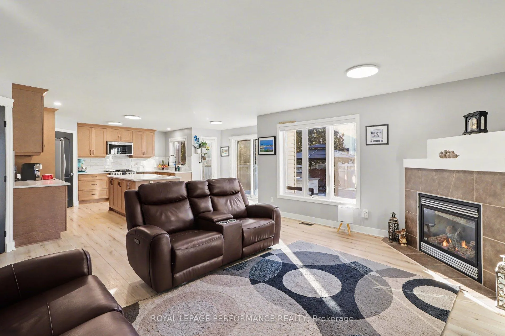 Photo 4 of 333 Timbertrail Terrace, Ottawa, Springridge/East Village — HOMEH