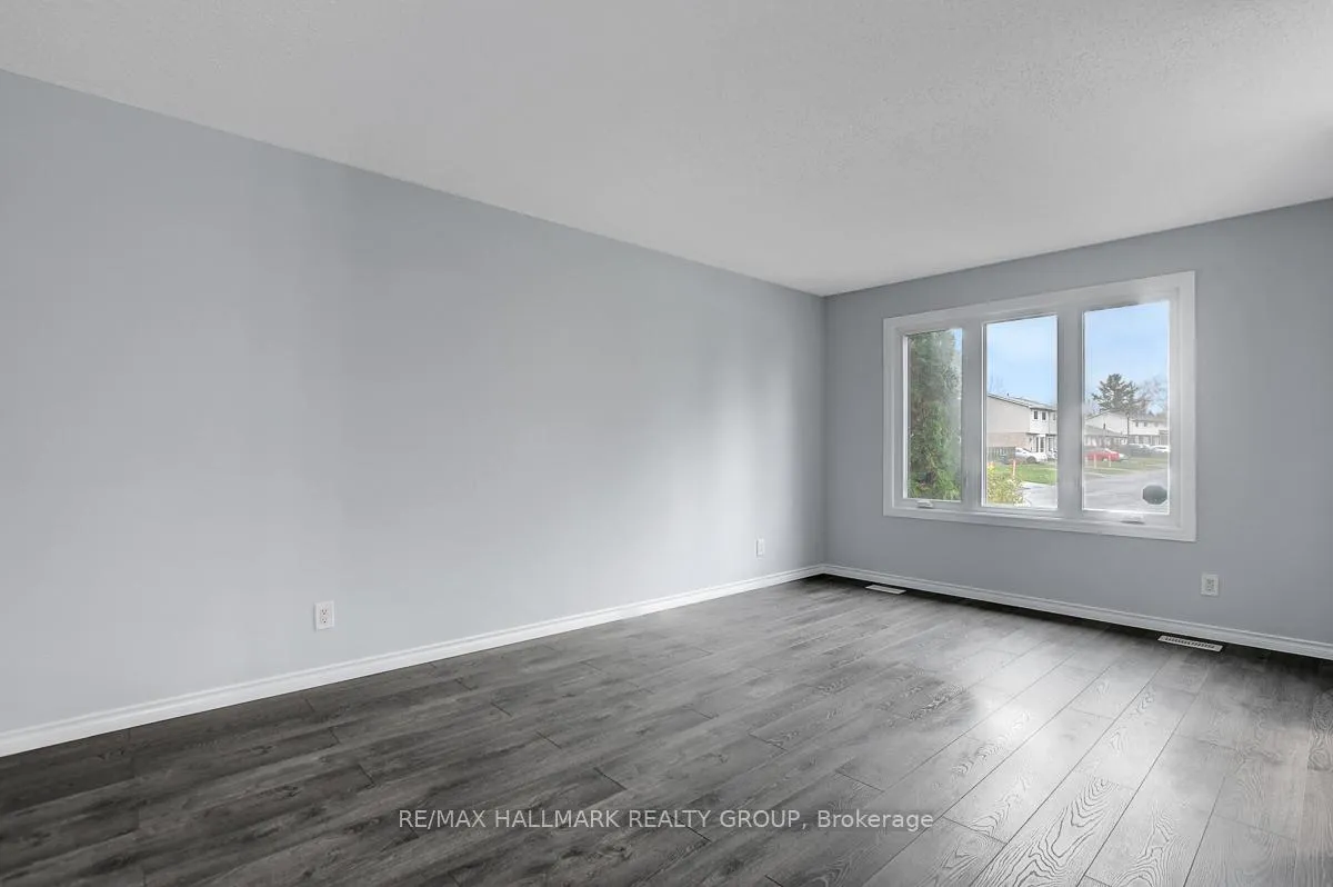 Photo 6 of 71 Morton Drive, Ottawa, Kanata - Glencairn/Hazeldean — HOMEH