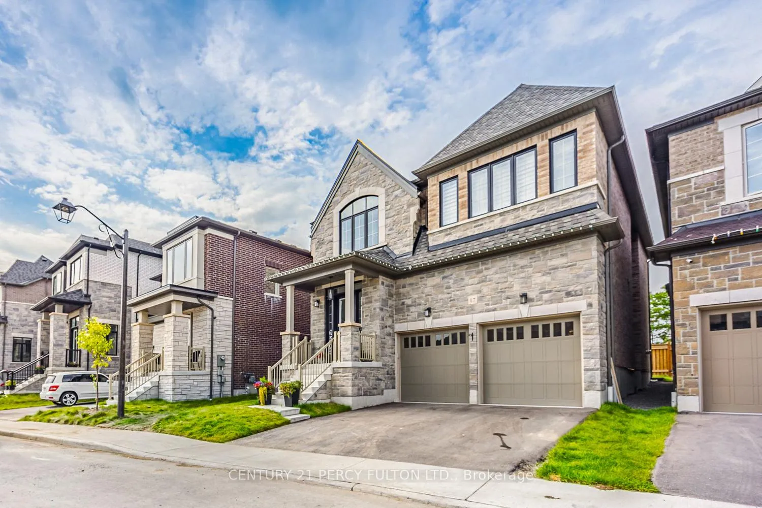 Photo 2 of Unit 17, 400 Finch Avenue, Pickering, Rouge Park — HOMEH