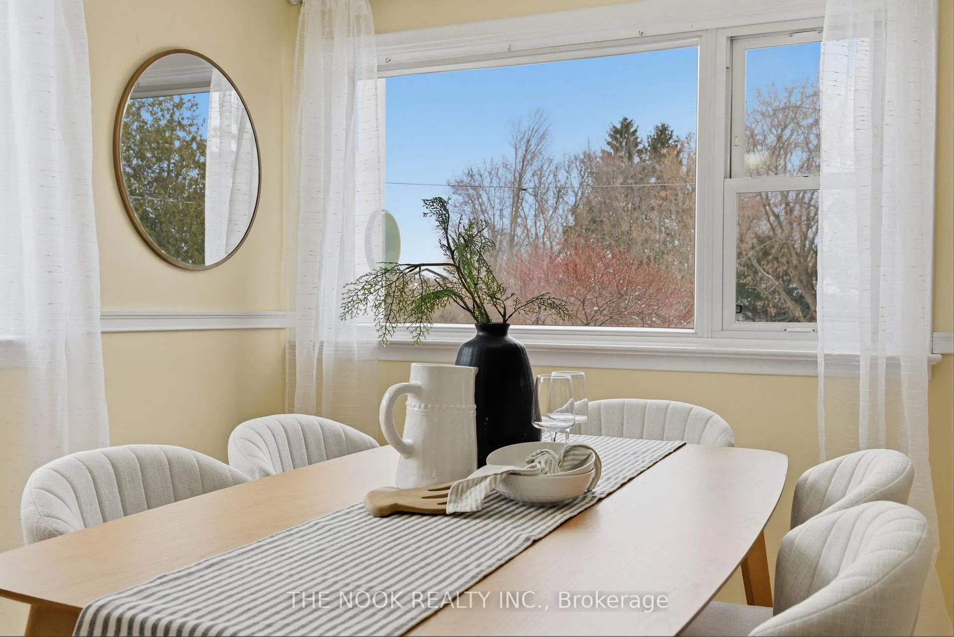 Photo 12 of 6 Nelson Street, Clarington, Bowmanville — HOMEH