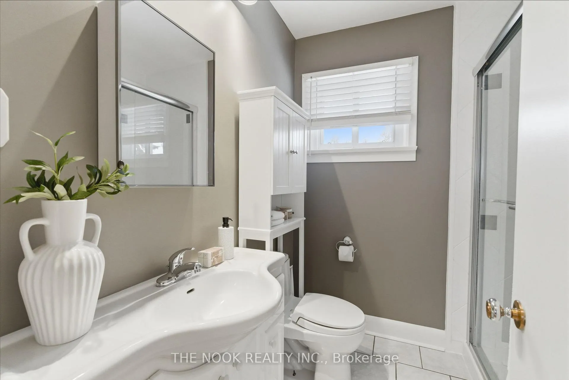 Photo 25 of 6 Nelson Street, Clarington, Bowmanville — HOMEH