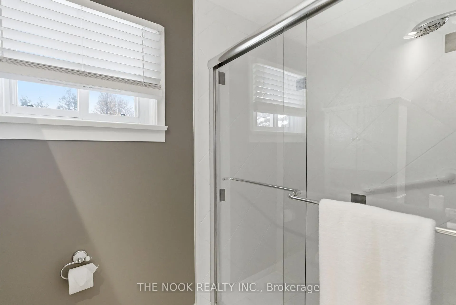 Photo 26 of 6 Nelson Street, Clarington, Bowmanville — HOMEH