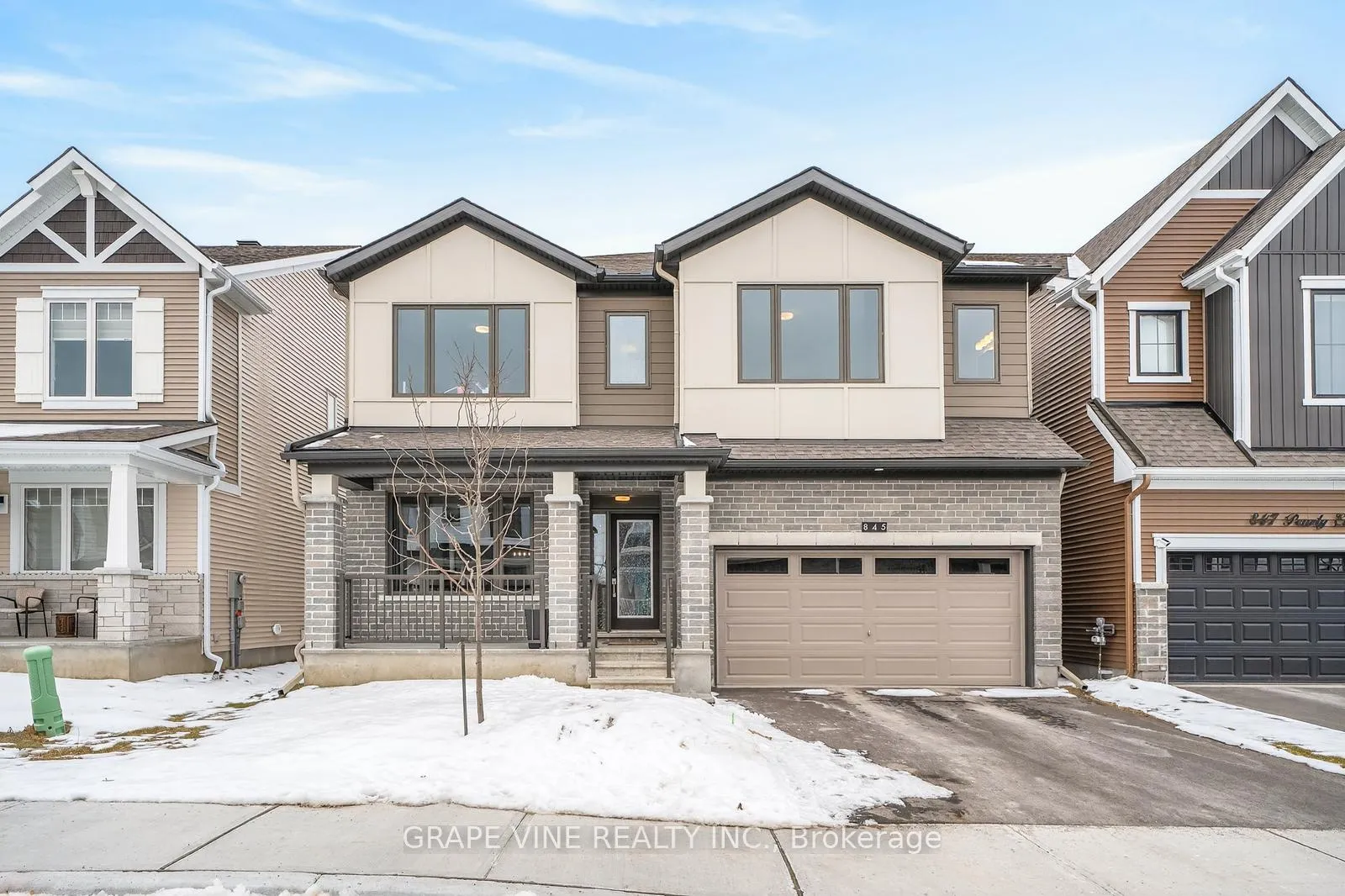 Front of 845 Pearly Everlasting Crescent