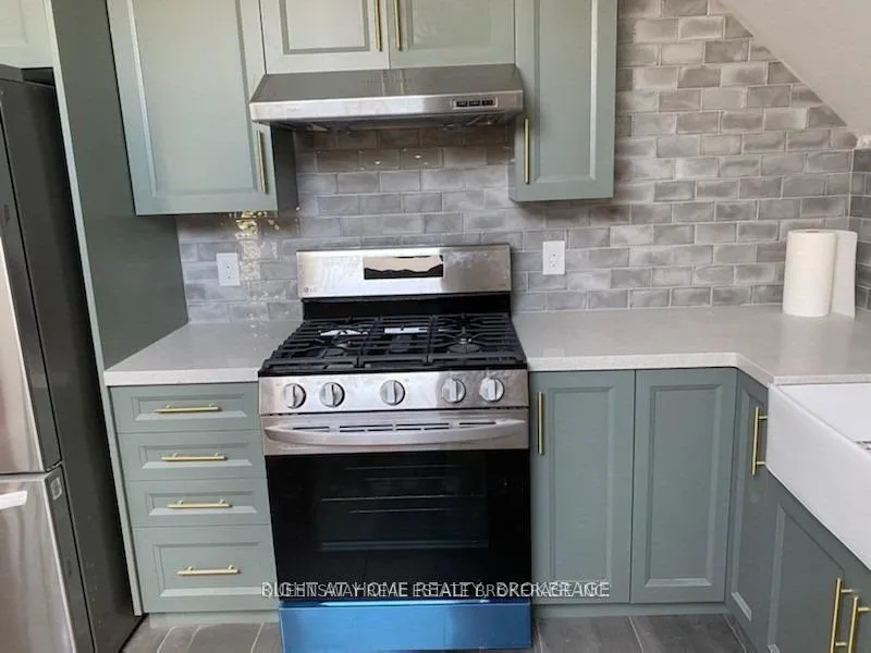Photo 3 of 505 Markham Street, Toronto, Palmerston-Little Italy — HOMEH