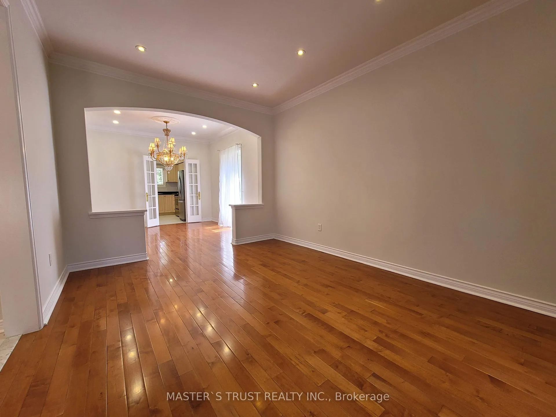 Photo 9 of 623 Carlton Road, Markham, Markville — HOMEH