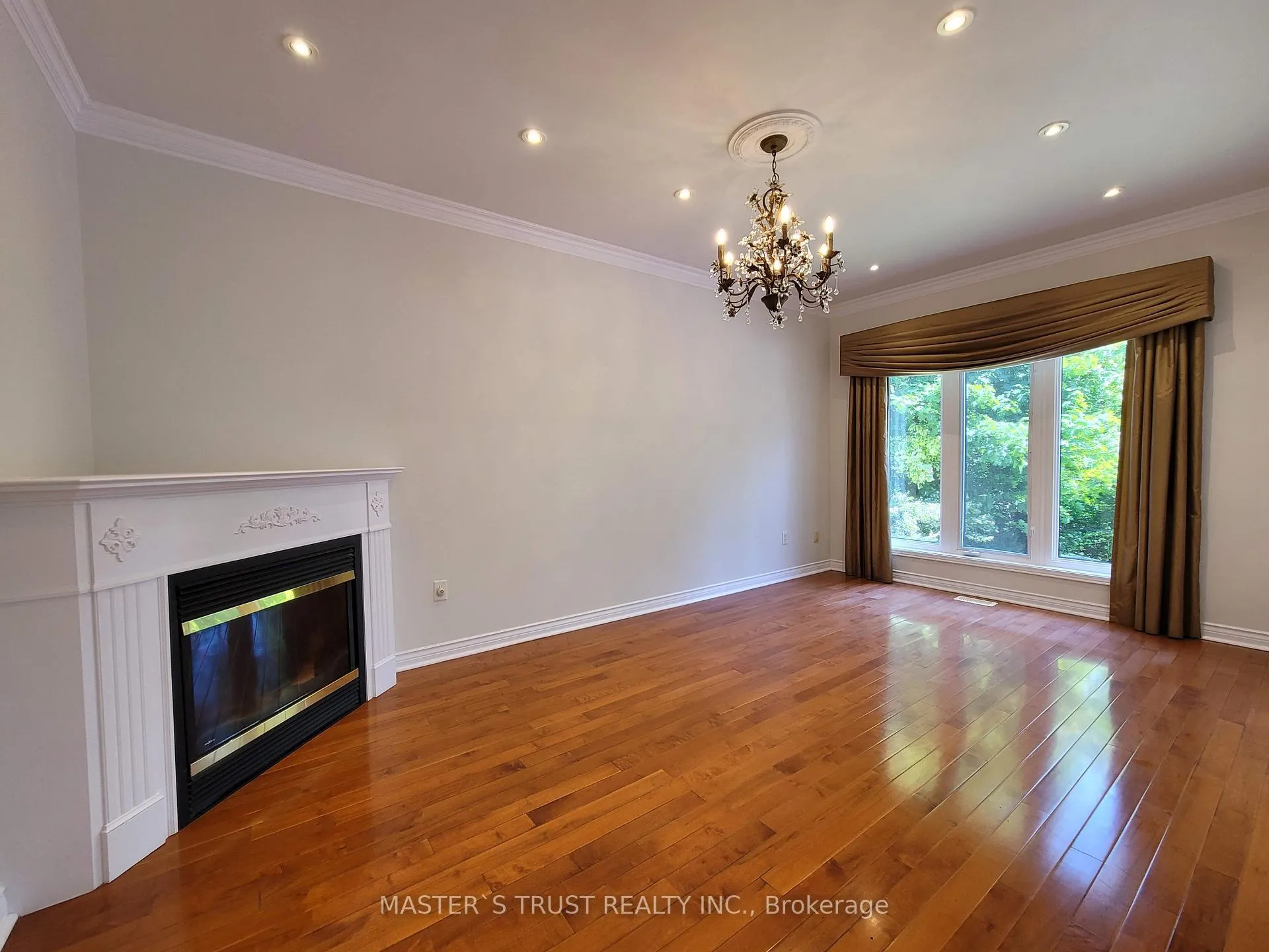 Photo 13 of 623 Carlton Road, Markham, Markville — HOMEH