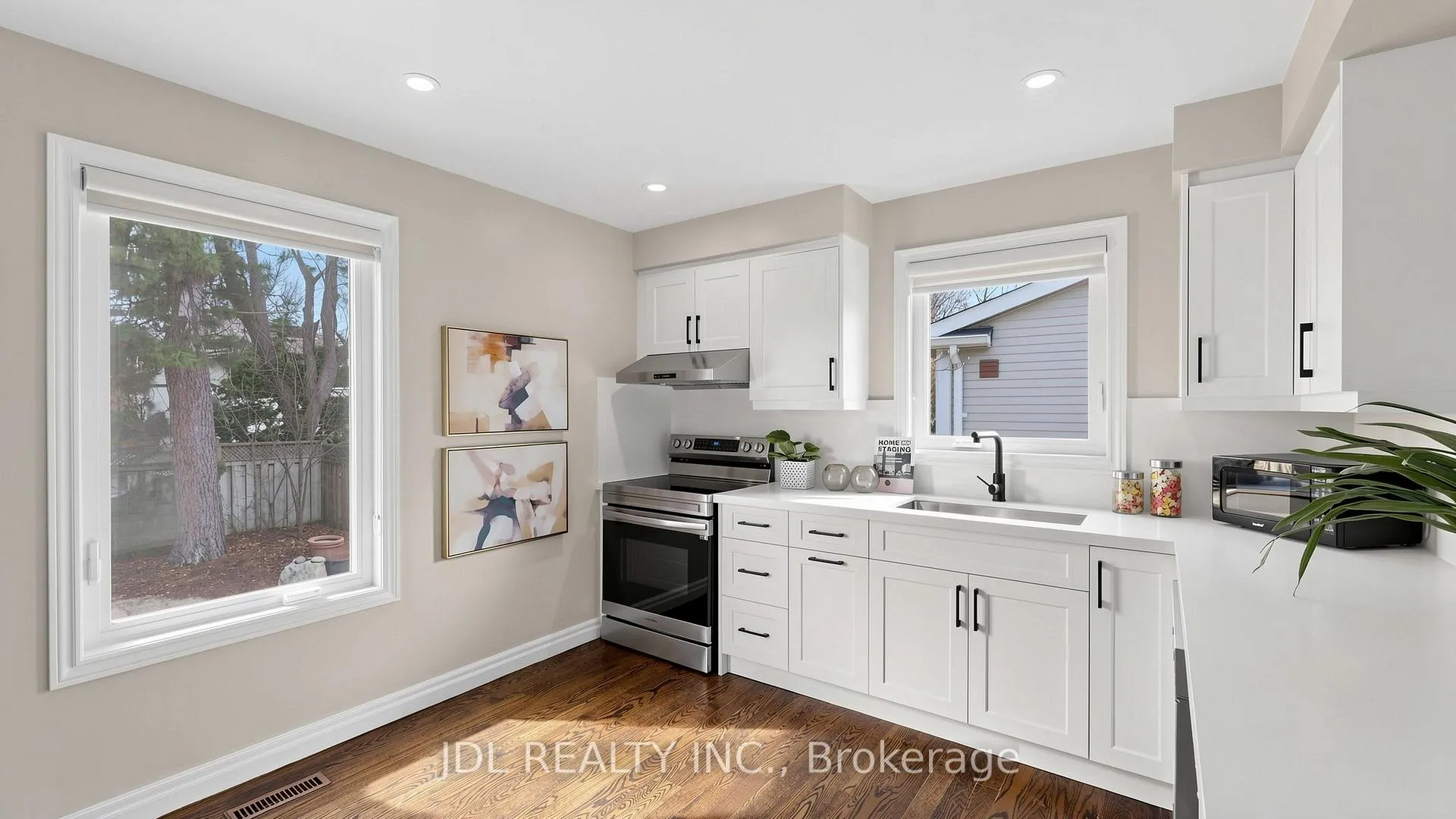 Photo 11 of 16 Breckonwood Crescent, Markham, Aileen-Willowbrook — HOMEH