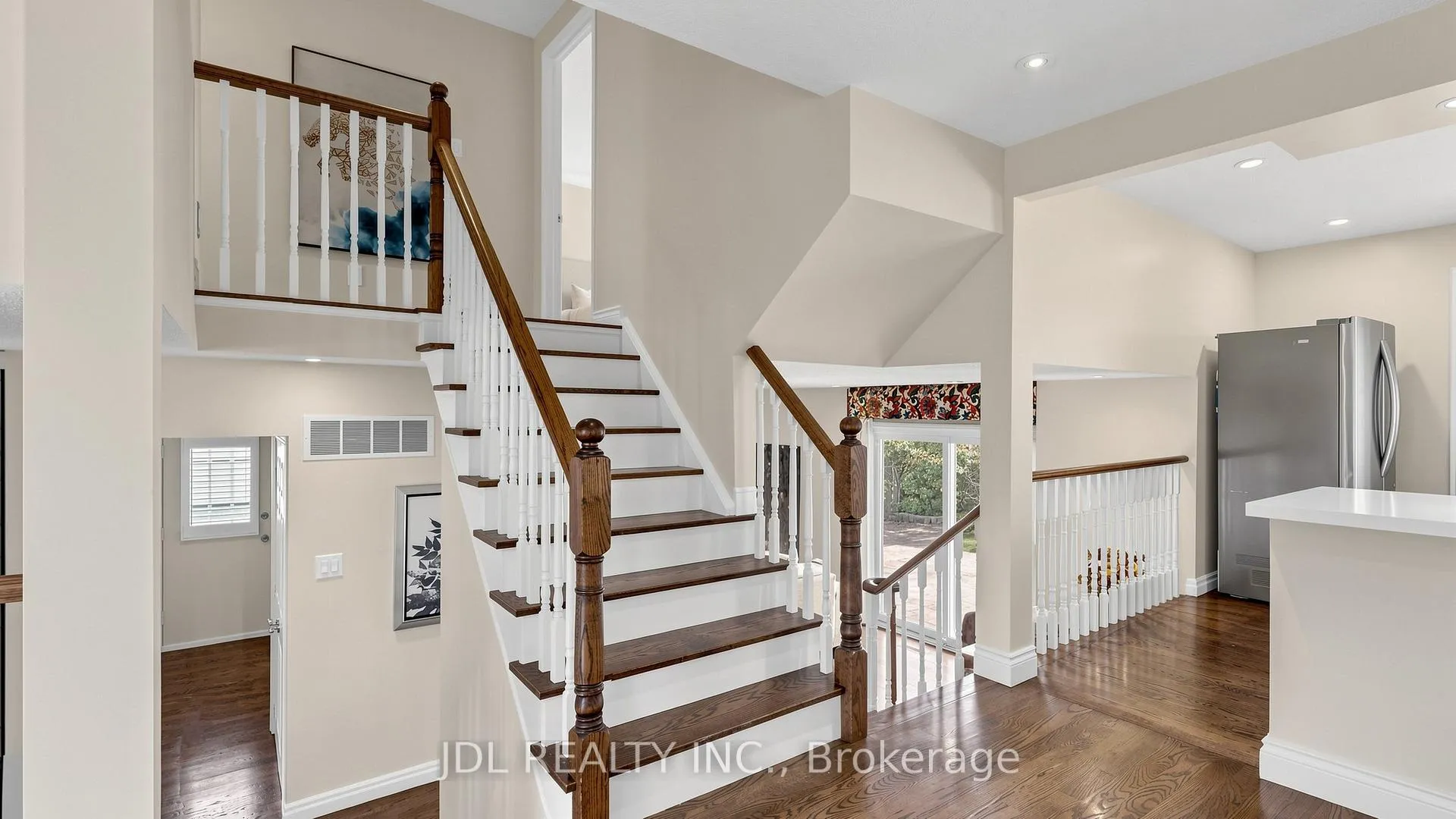 Photo 13 of 16 Breckonwood Crescent, Markham, Aileen-Willowbrook — HOMEH
