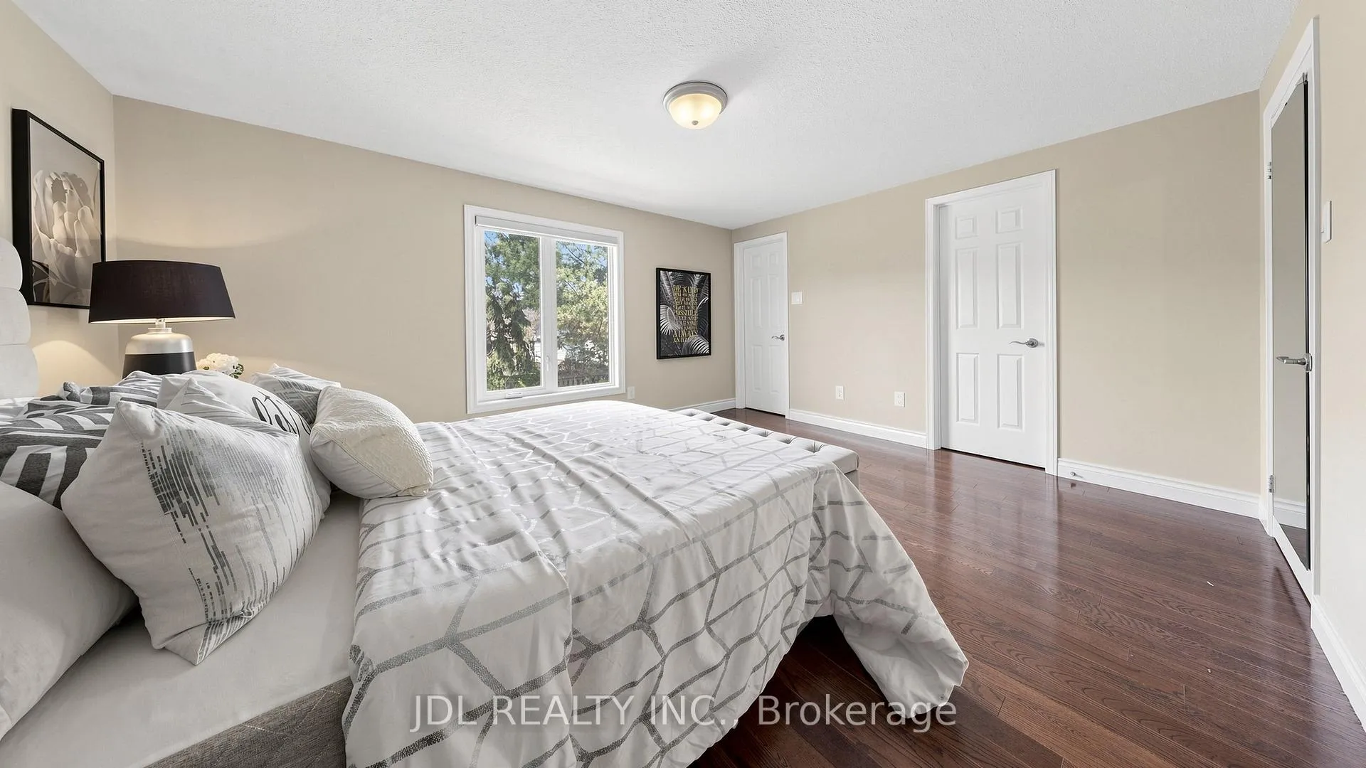 Photo 24 of 16 Breckonwood Crescent, Markham, Aileen-Willowbrook — HOMEH