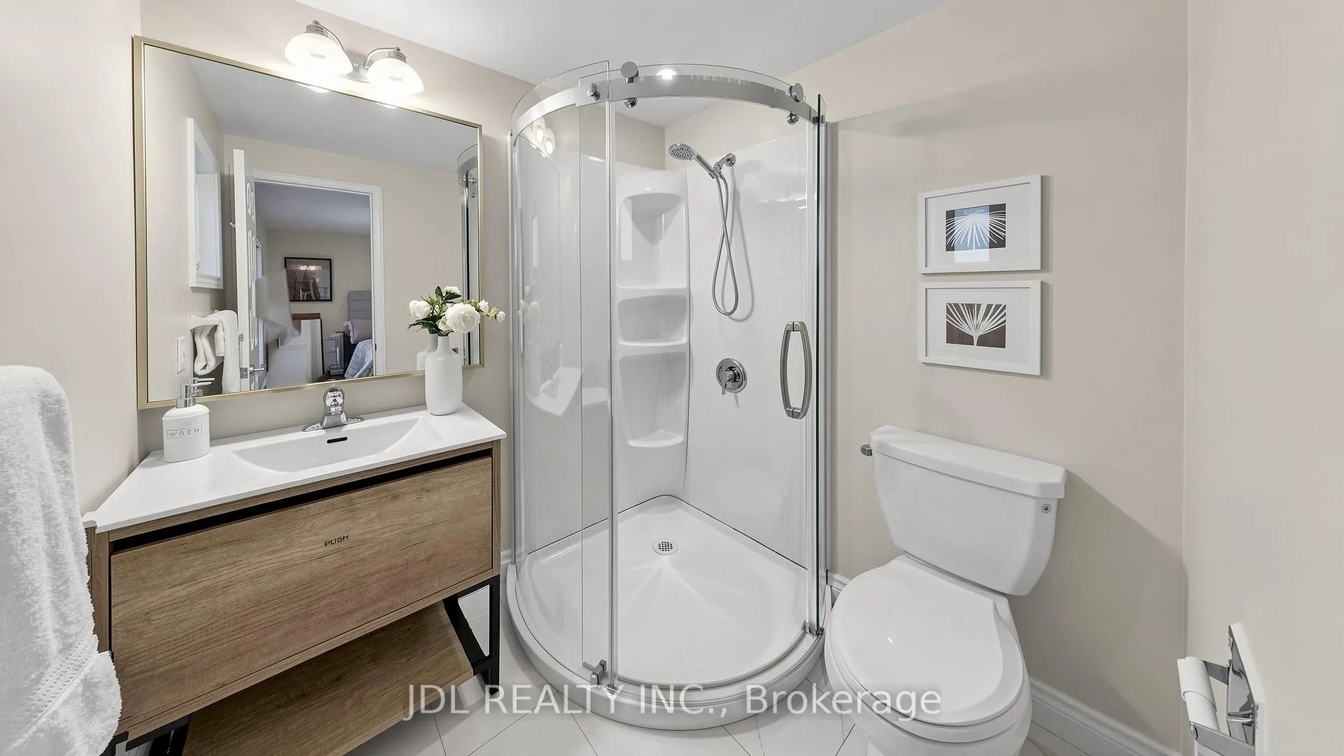 Photo 26 of 16 Breckonwood Crescent, Markham, Aileen-Willowbrook — HOMEH