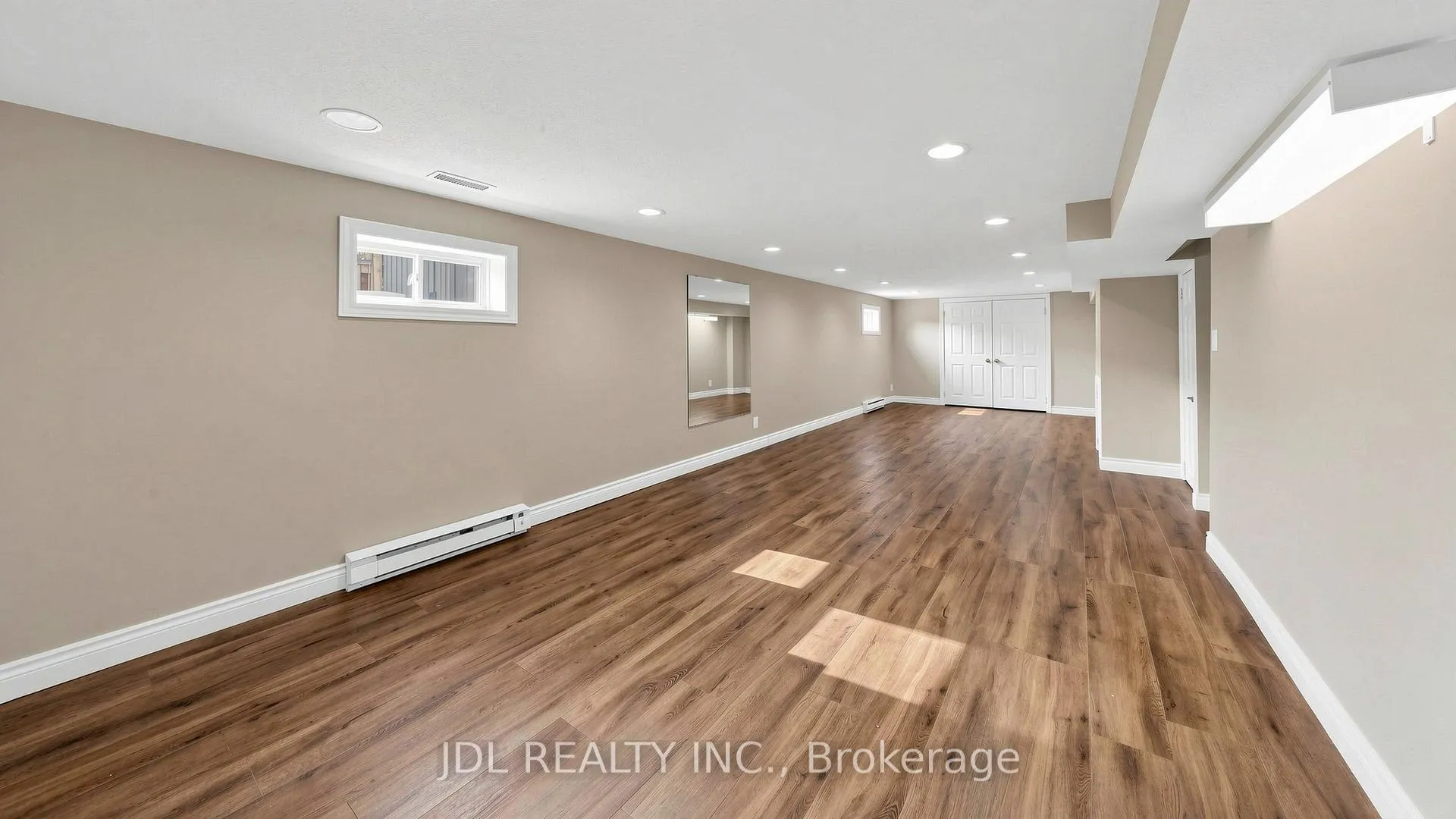 Photo 36 of 16 Breckonwood Crescent, Markham, Aileen-Willowbrook — HOMEH