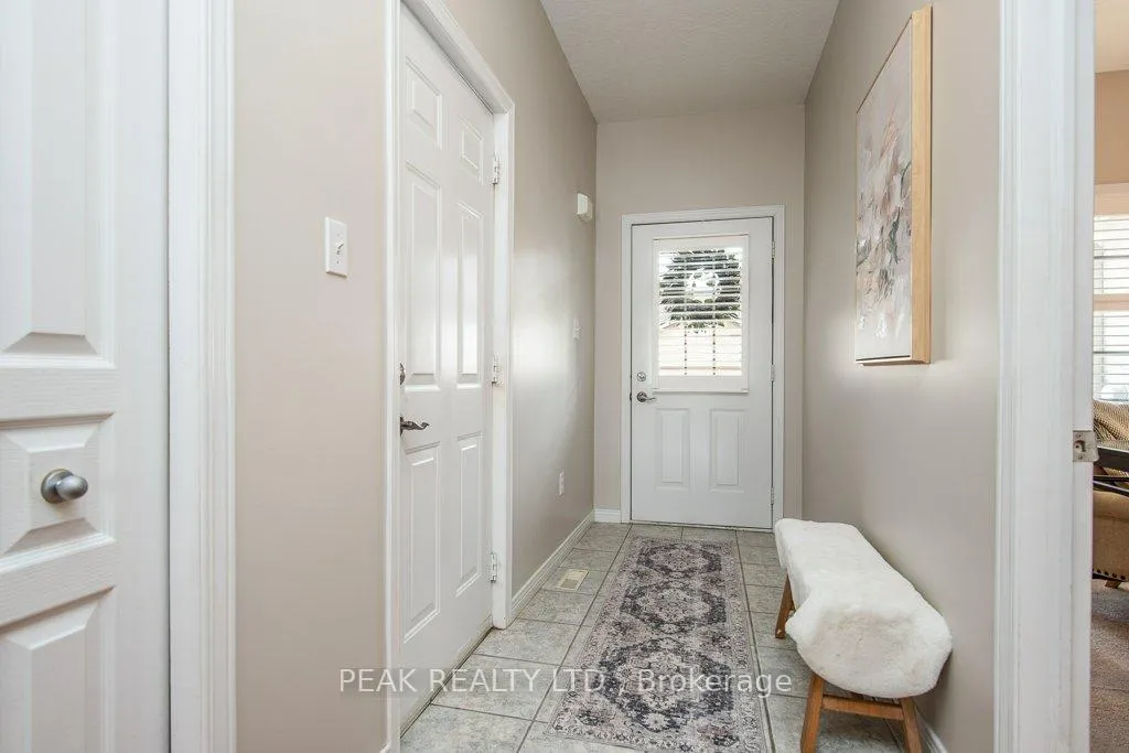 Photo 3 of Unit 3, 900 Doon Village Road, Kitchener — HOMEH