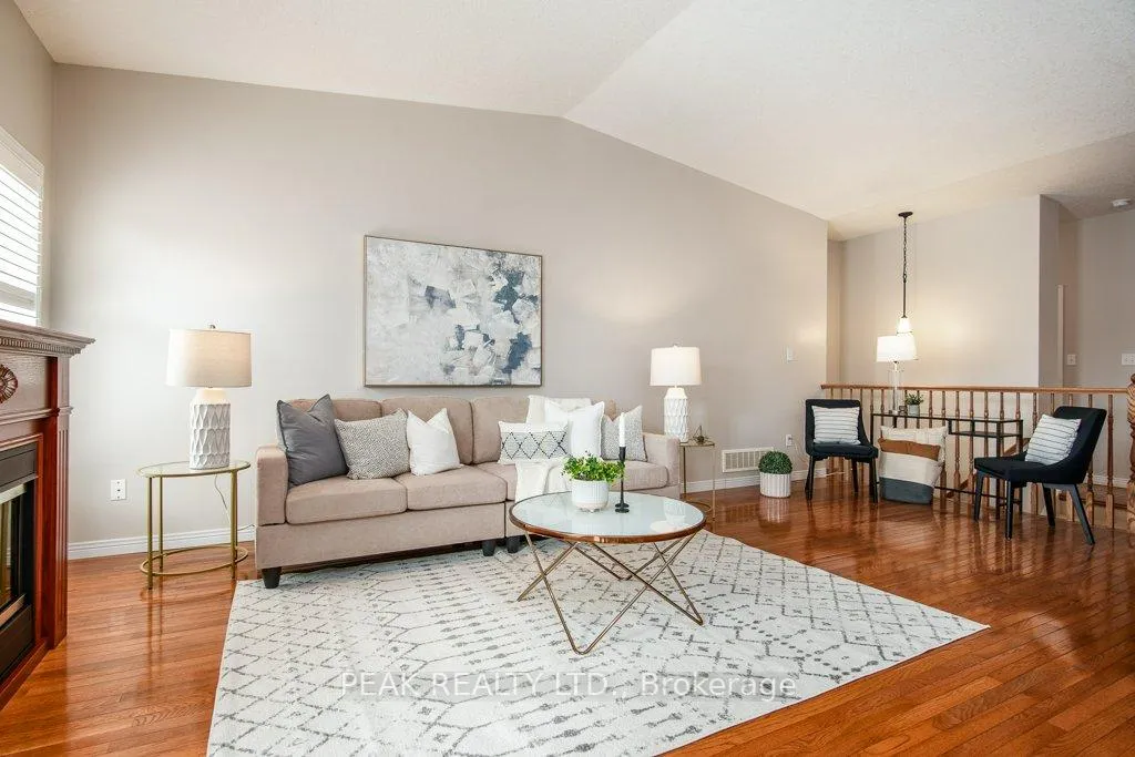Photo 11 of Unit 3, 900 Doon Village Road, Kitchener — HOMEH