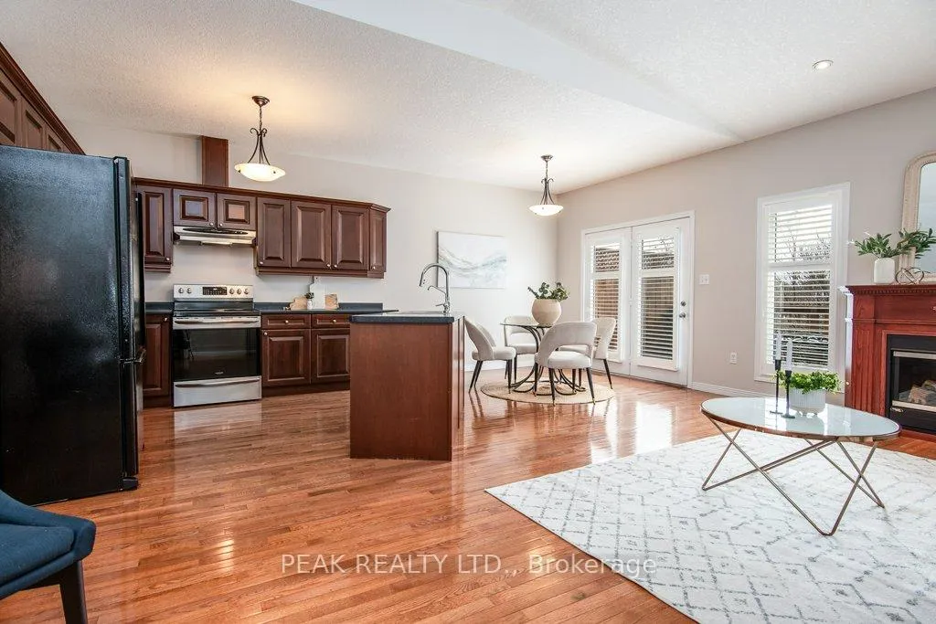 Photo 12 of Unit 3, 900 Doon Village Road, Kitchener — HOMEH
