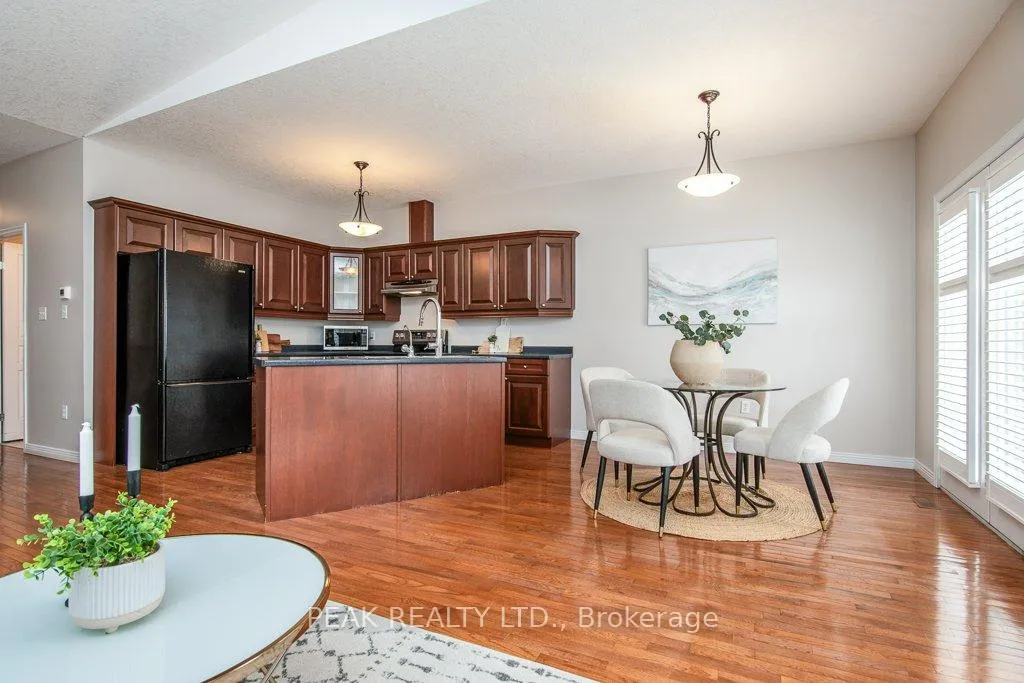 Photo 15 of Unit 3, 900 Doon Village Road, Kitchener — HOMEH