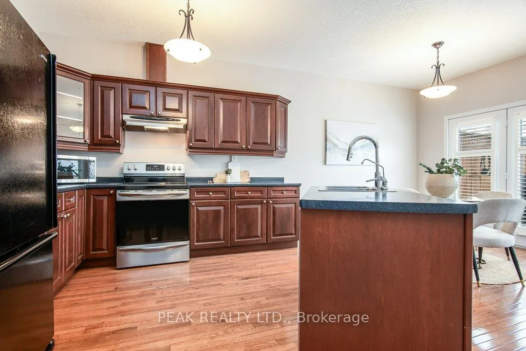 Photo 16 of Unit 3, 900 Doon Village Road, Kitchener — HOMEH