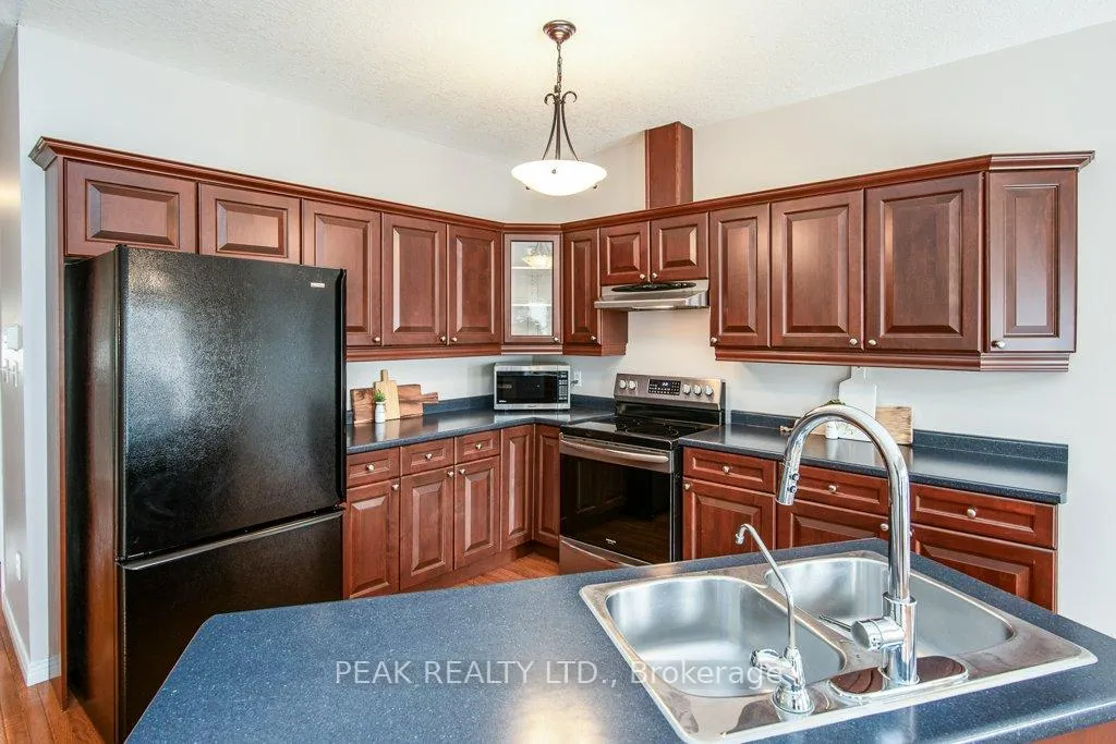 Photo 19 of Unit 3, 900 Doon Village Road, Kitchener — HOMEH