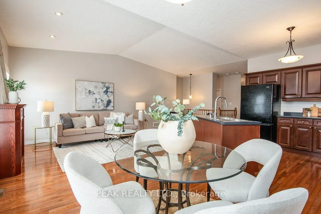 Photo 25 of Unit 3, 900 Doon Village Road, Kitchener — HOMEH
