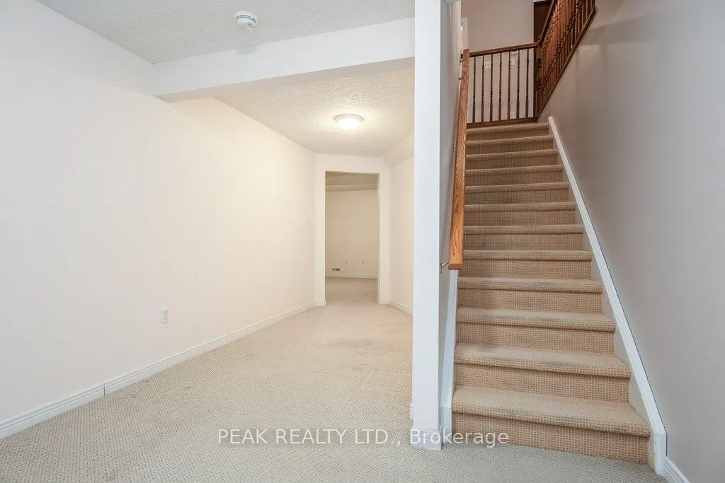 Photo 37 of Unit 3, 900 Doon Village Road, Kitchener — HOMEH