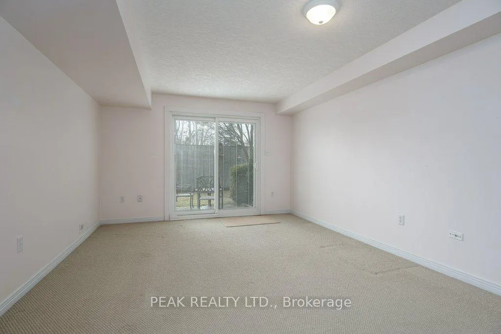 Photo 39 of Unit 3, 900 Doon Village Road, Kitchener — HOMEH