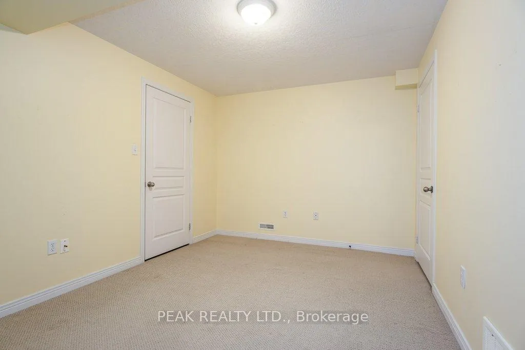 Photo 44 of Unit 3, 900 Doon Village Road, Kitchener — HOMEH
