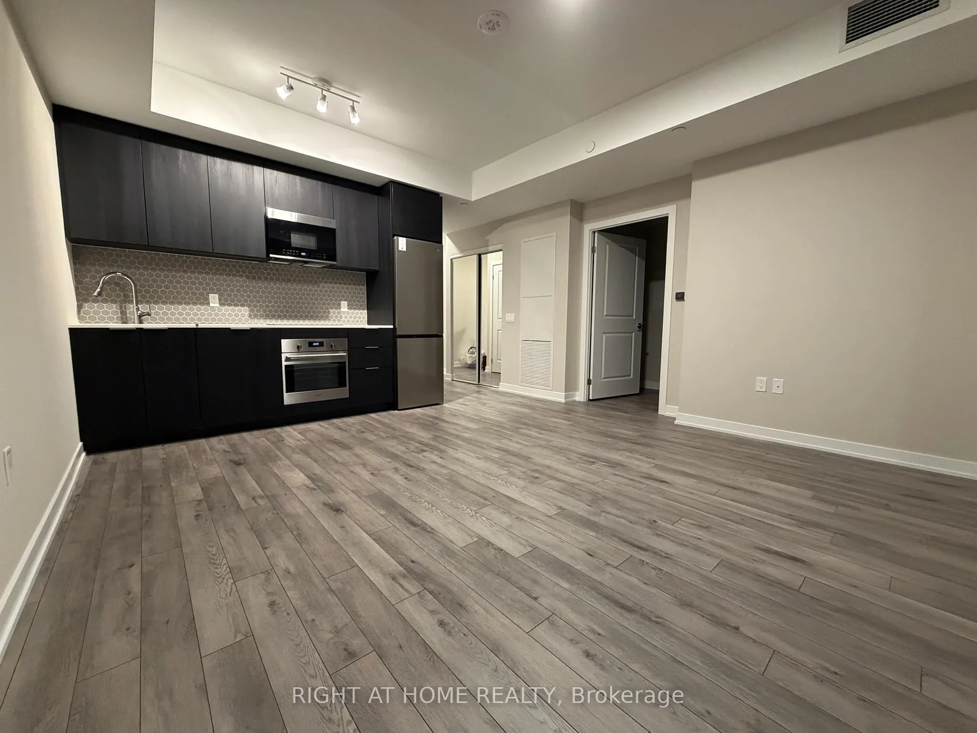 Photo 1 of Unit 1705, 15 Skyridge Drive E, Brampton, Bram East — HOMEH
